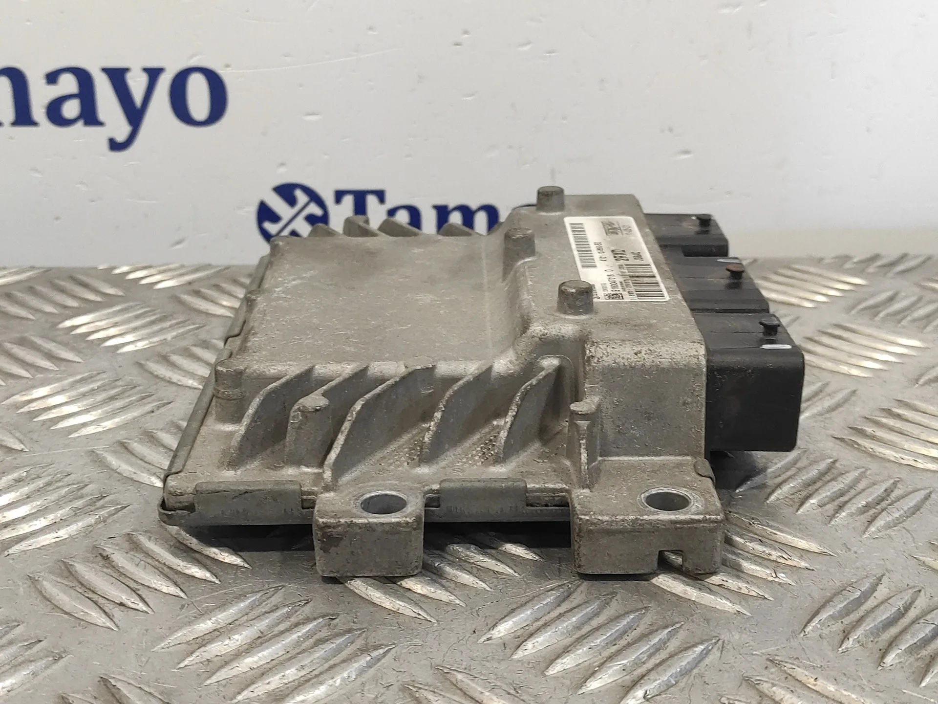 Centralita Motor Uce para Ford Fiesta (Cb1)