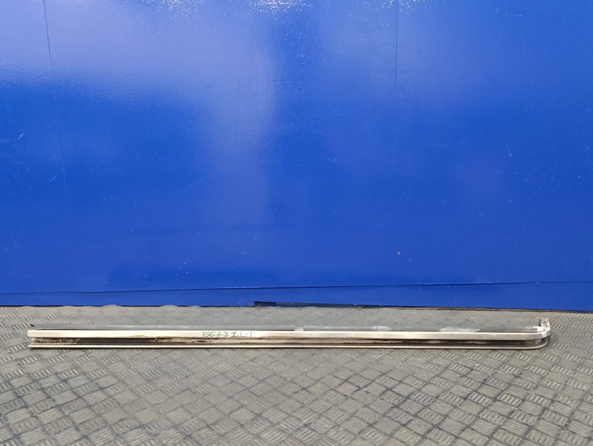 Soporte / Guia Puerta Corredera para Iveco 35S13