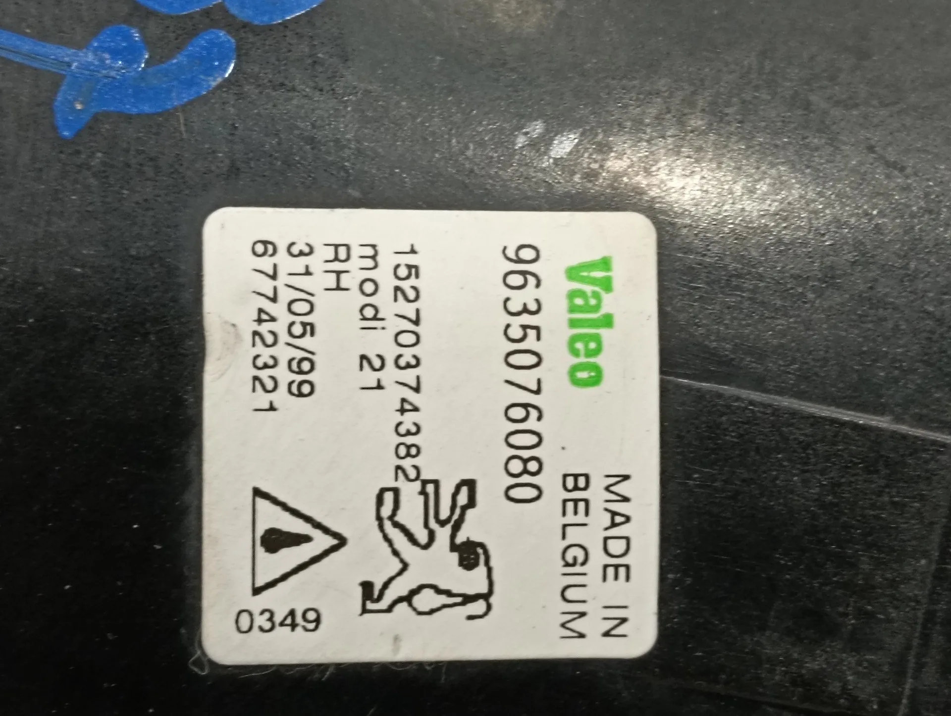 Faro Antiniebla Derecho para Peugeot 206 Berlina