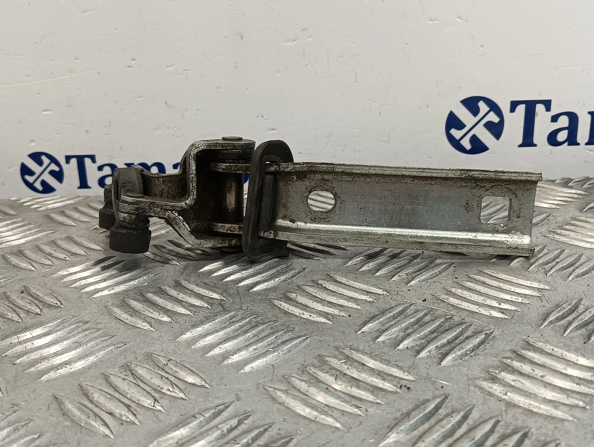 Soporte / Guia Puerta Corredera para Iveco 35S13
