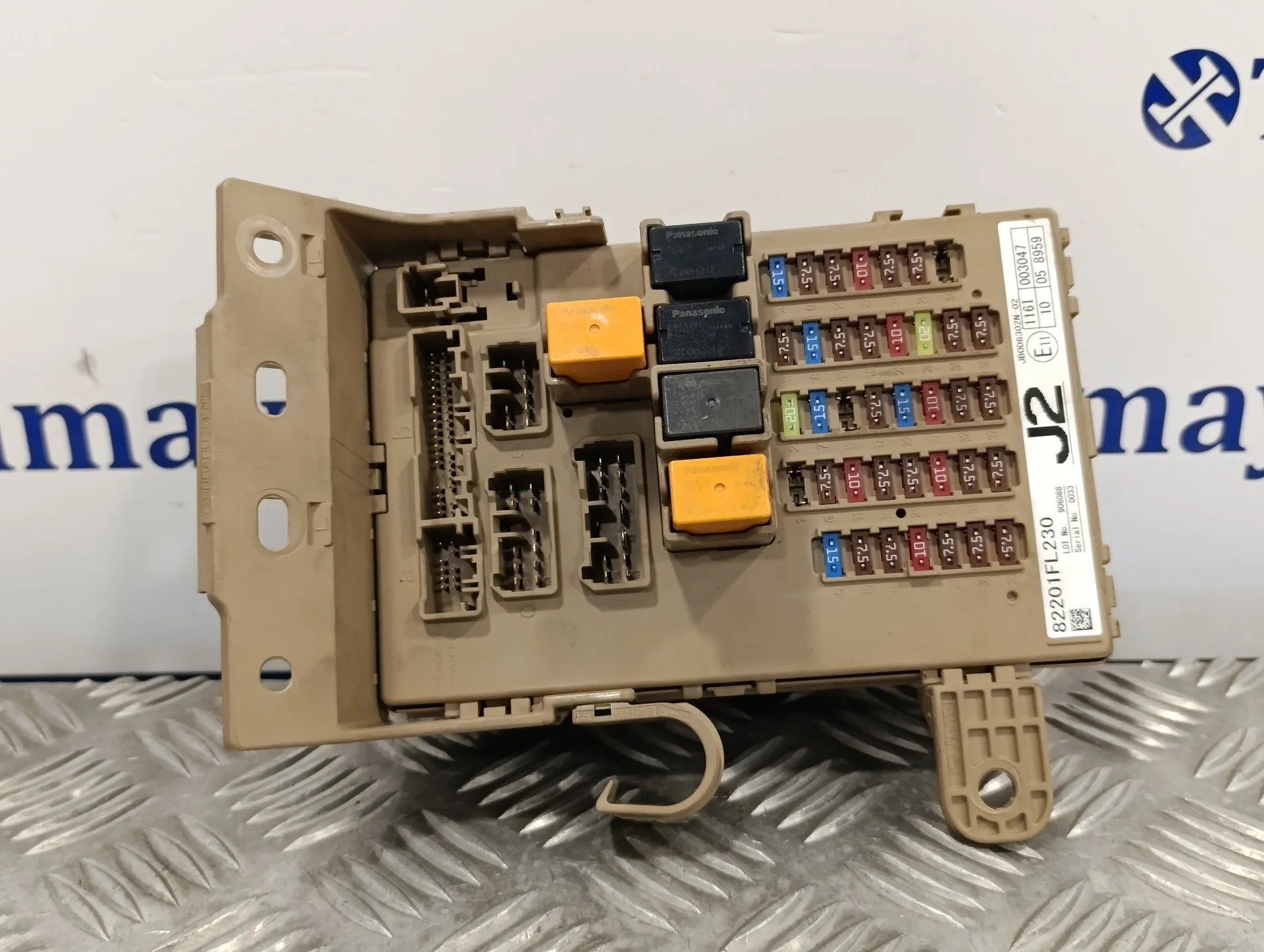 Caja Reles / Fusibles para Subaru Xv (G5)
