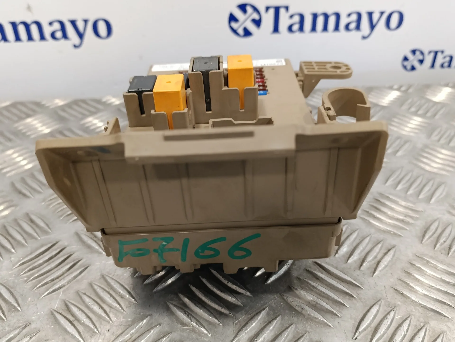 Caja Reles / Fusibles para Subaru Xv (G5)
