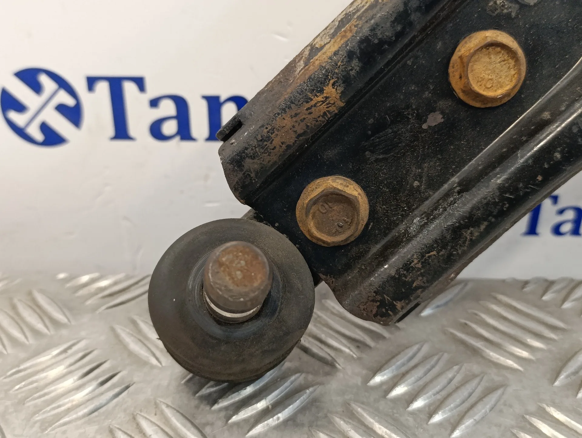Brazo Suspension Inferior Delantero Izquierdo para Kia Carens