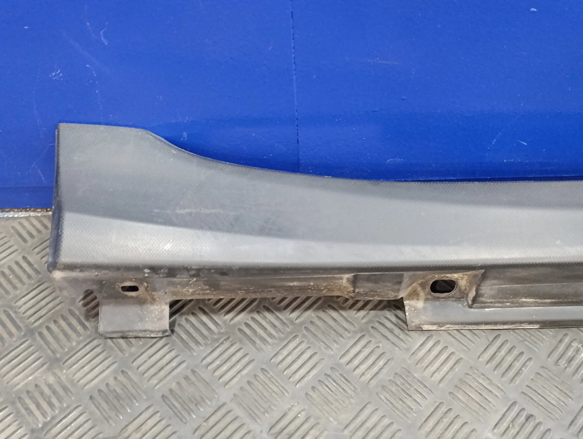 Talonera Derecha para Subaru Xv (G5)