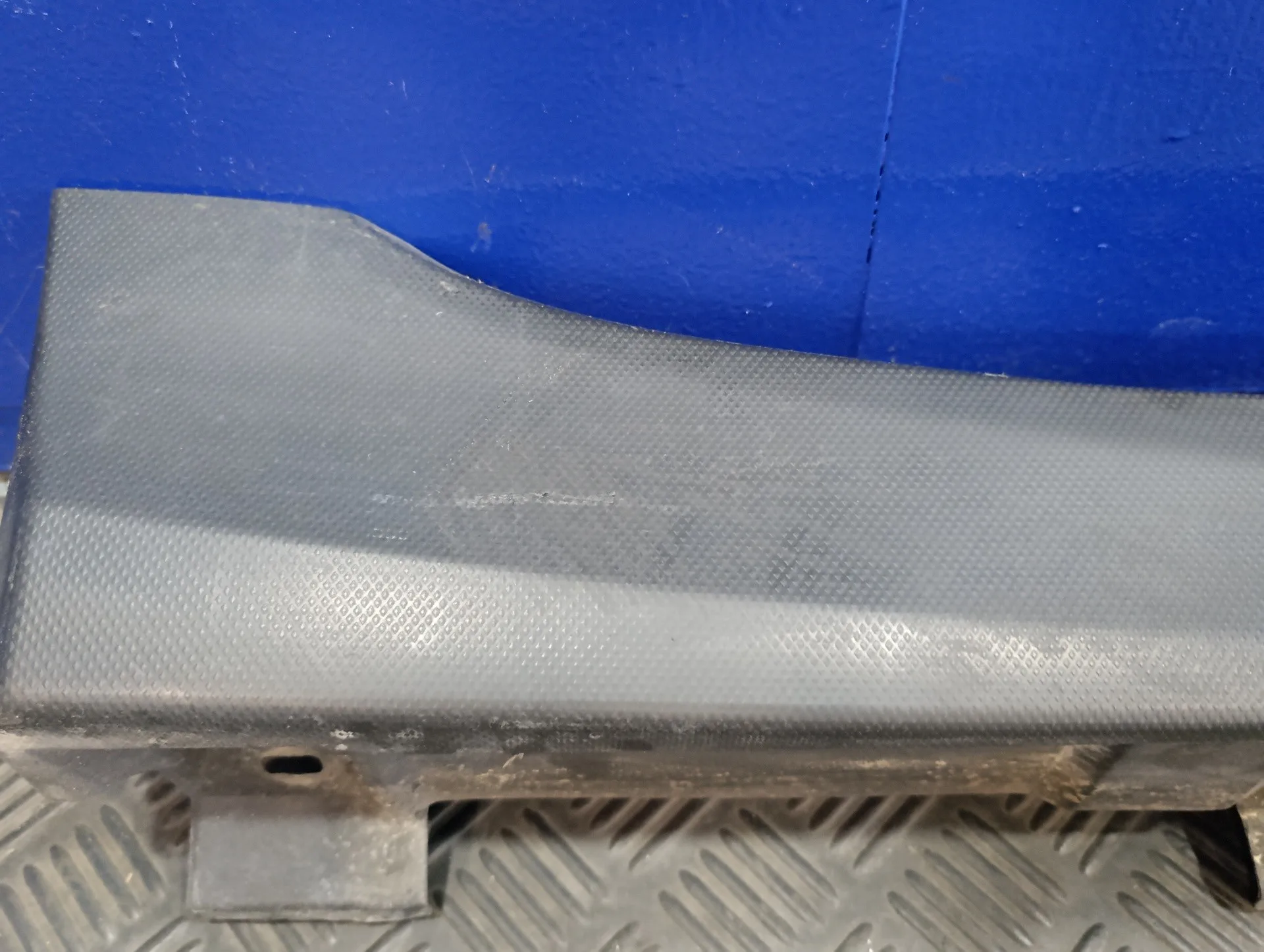Talonera Derecha para Subaru Xv (G5)