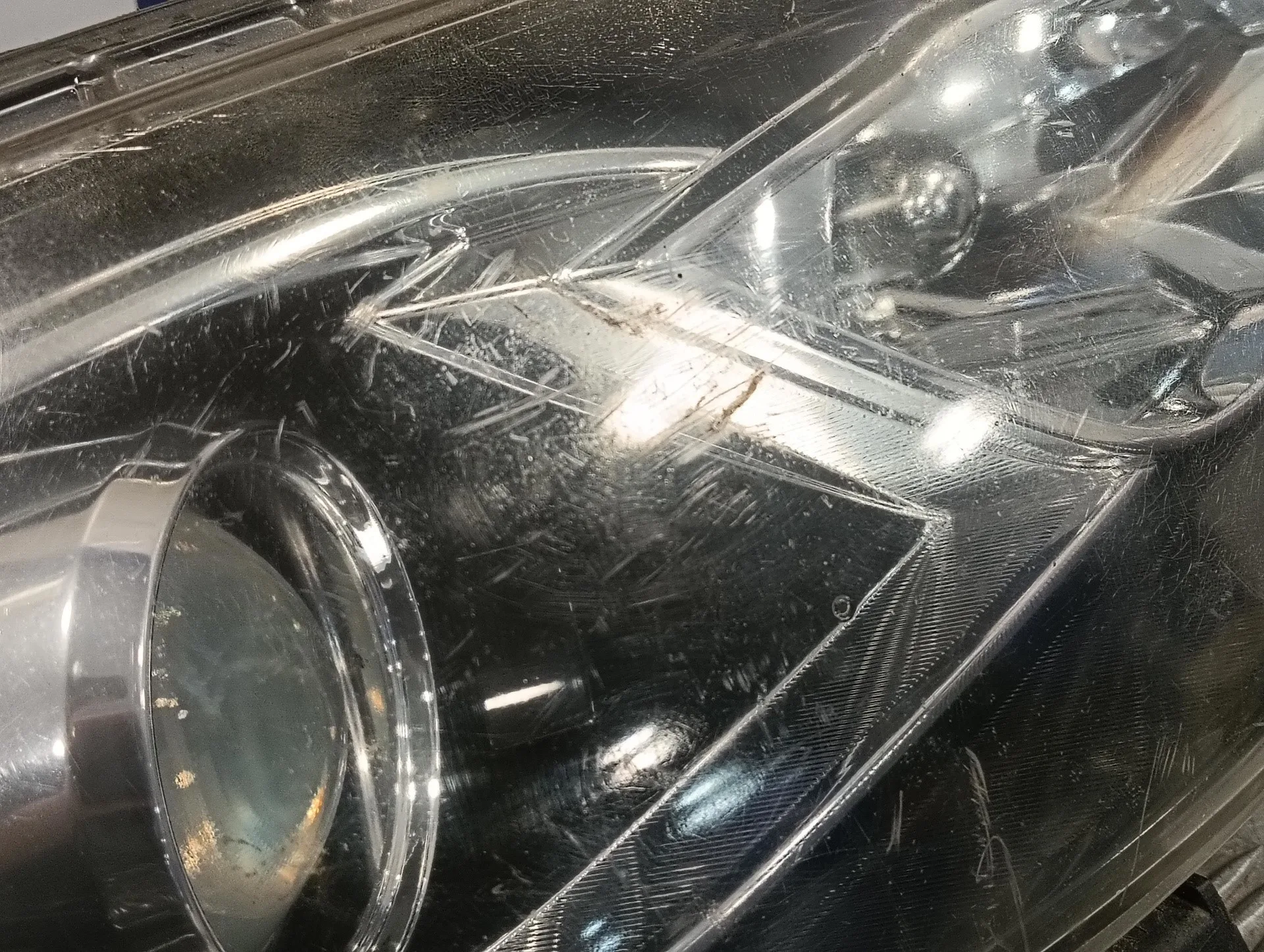 Faro Derecho para Mazda 6 Lim. (Gh)