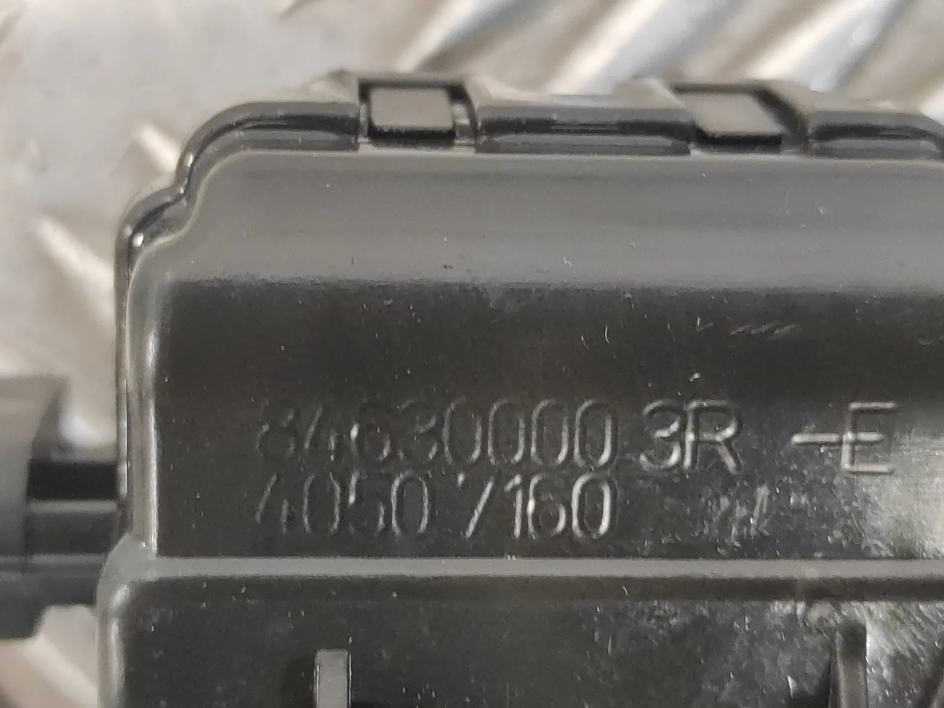 Cerradura Maletero / Porton para Renault Clio Iv