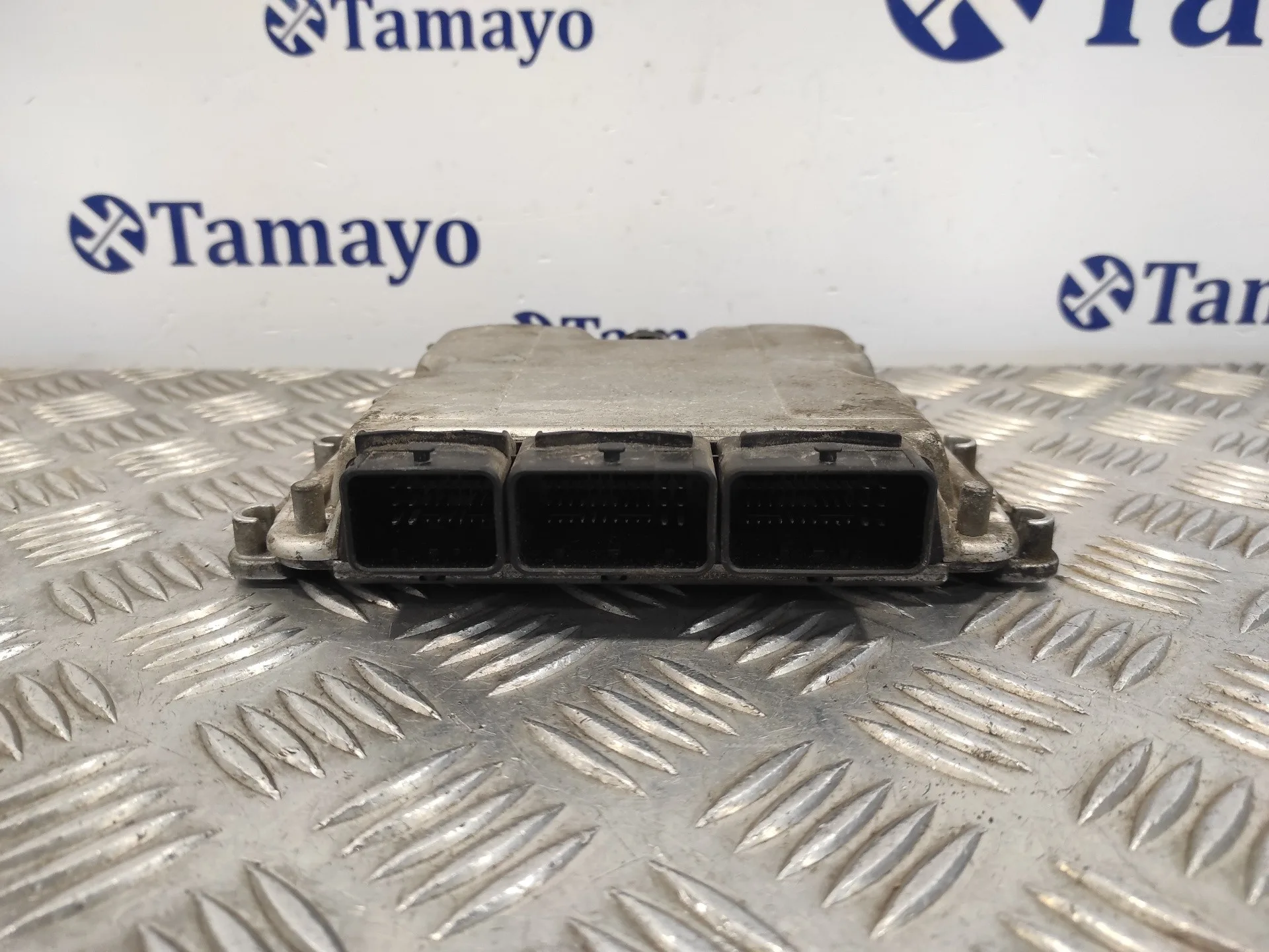 Centralita Motor Uce para Renault Trafic Caja Cerrada (Ab 4.01)