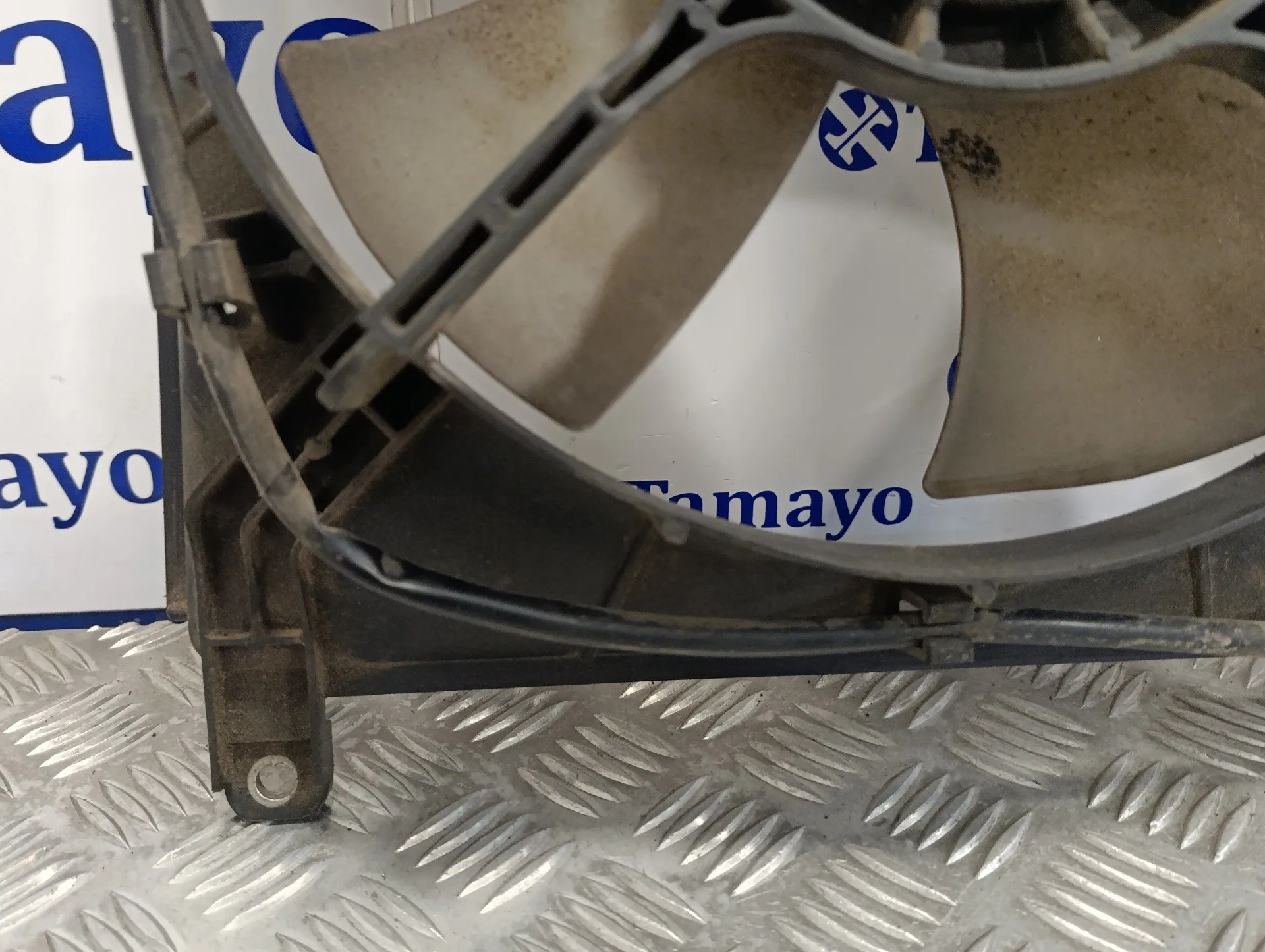 Electroventilador para Mitsubishi Grandis (Na0W)