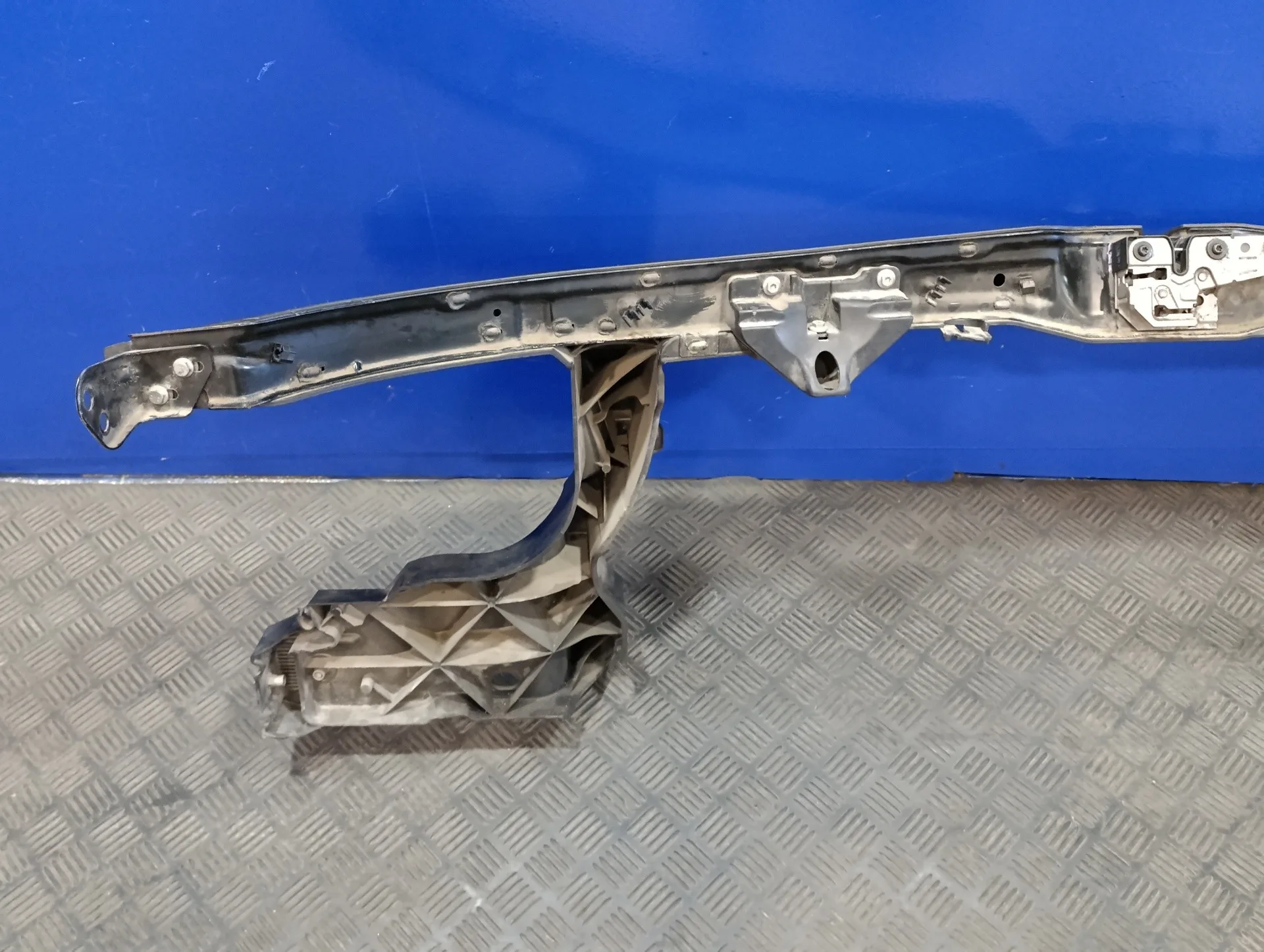Panel Frontal para Volkswagen T5 Transporter (7E)