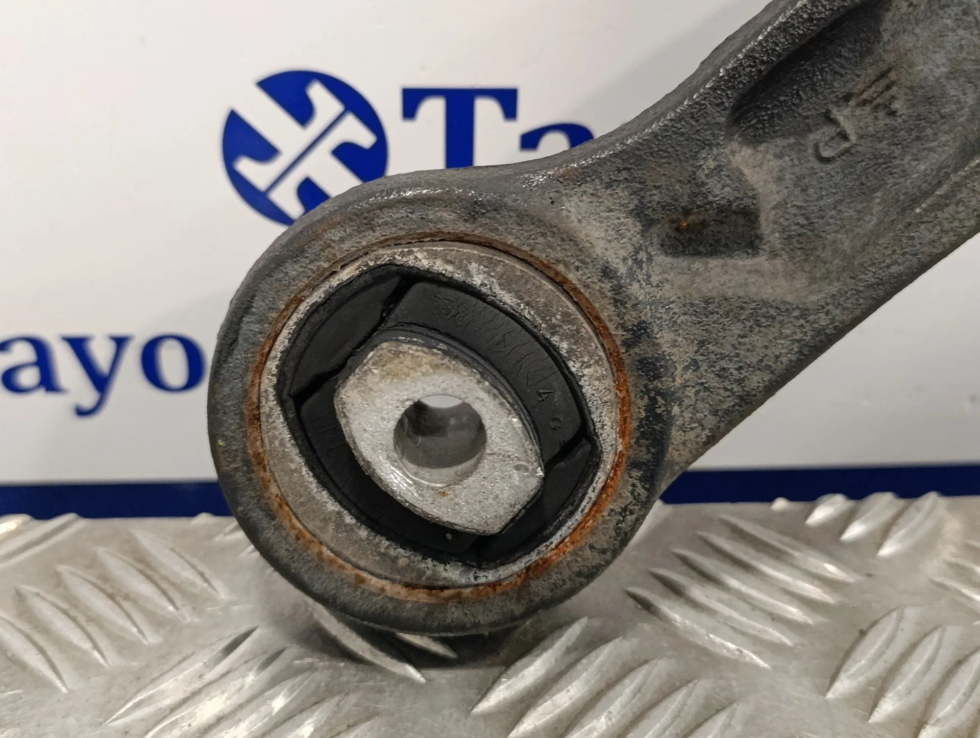 Brazo Suspension Inferior Delantero Izquierdo para Ford Ka (Ccu)