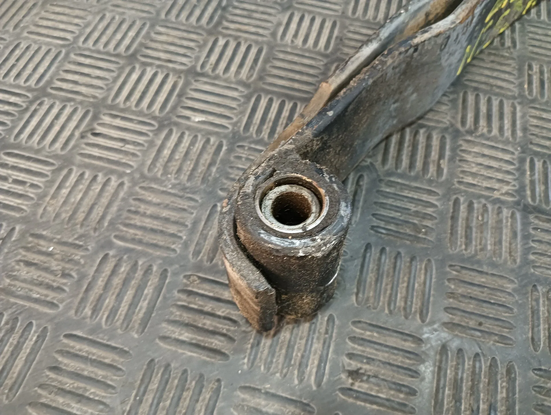 Ballesta Delantera para Nissan Trade 100