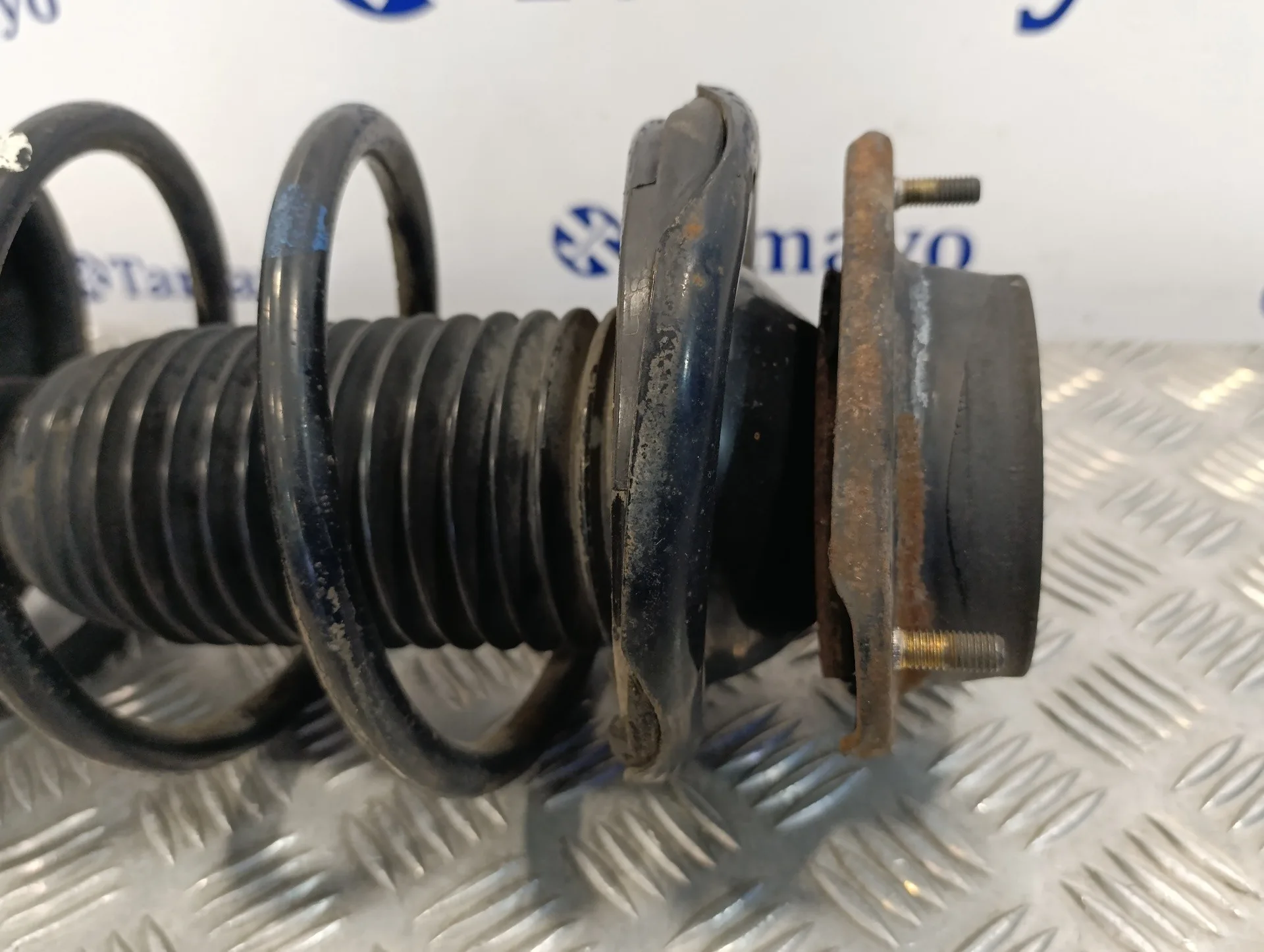 Amortiguador Delantero Izquierdo para Subaru Legacy Berl./Familiar B12 (Be/Bh)