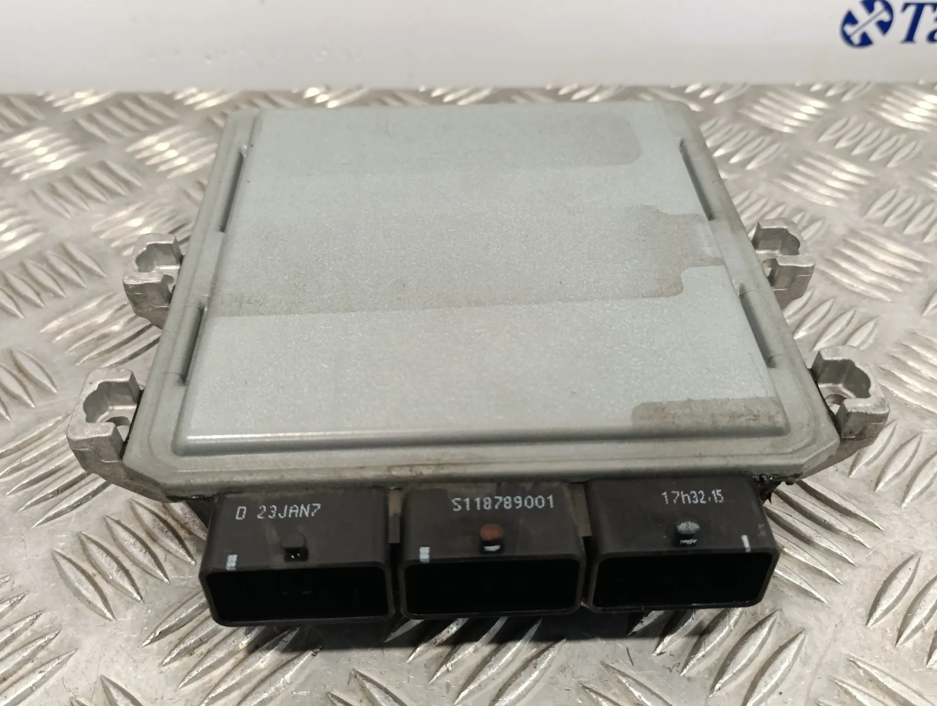 Centralita Motor Uce para Peugeot 407 Coupe