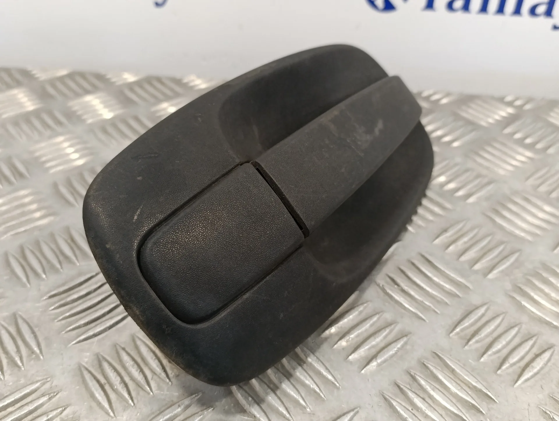 Maneta Exterior Delantera Izquierda para Renault Trafic Caja Cerrada (Ab 4.01)