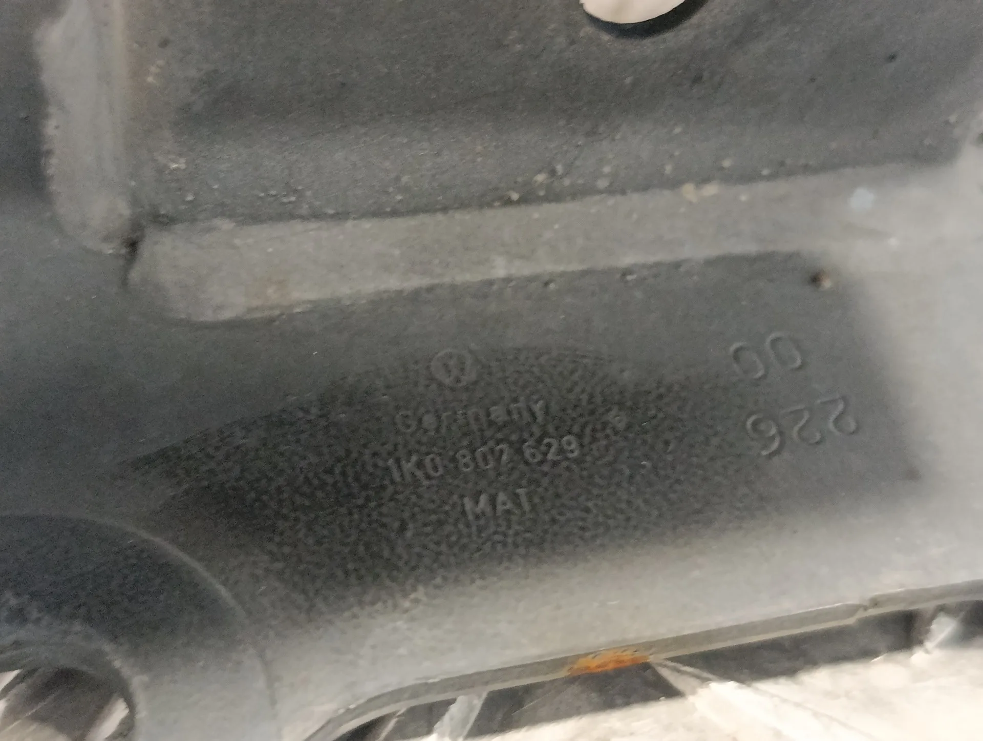 Refuerzo Paragolpes Trasero para Volkswagen Golf V Berlina (1K1)