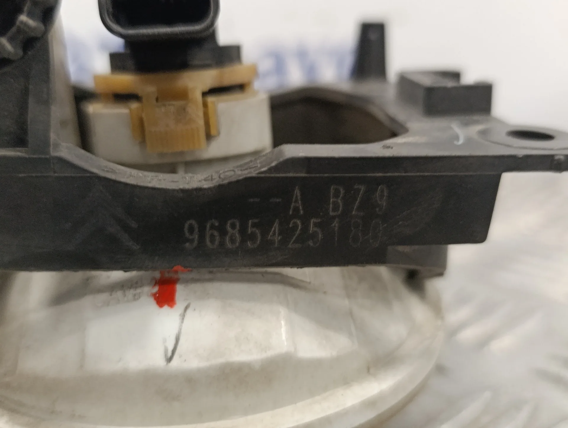 Faro Antiniebla Izquierdo para Peugeot 3008