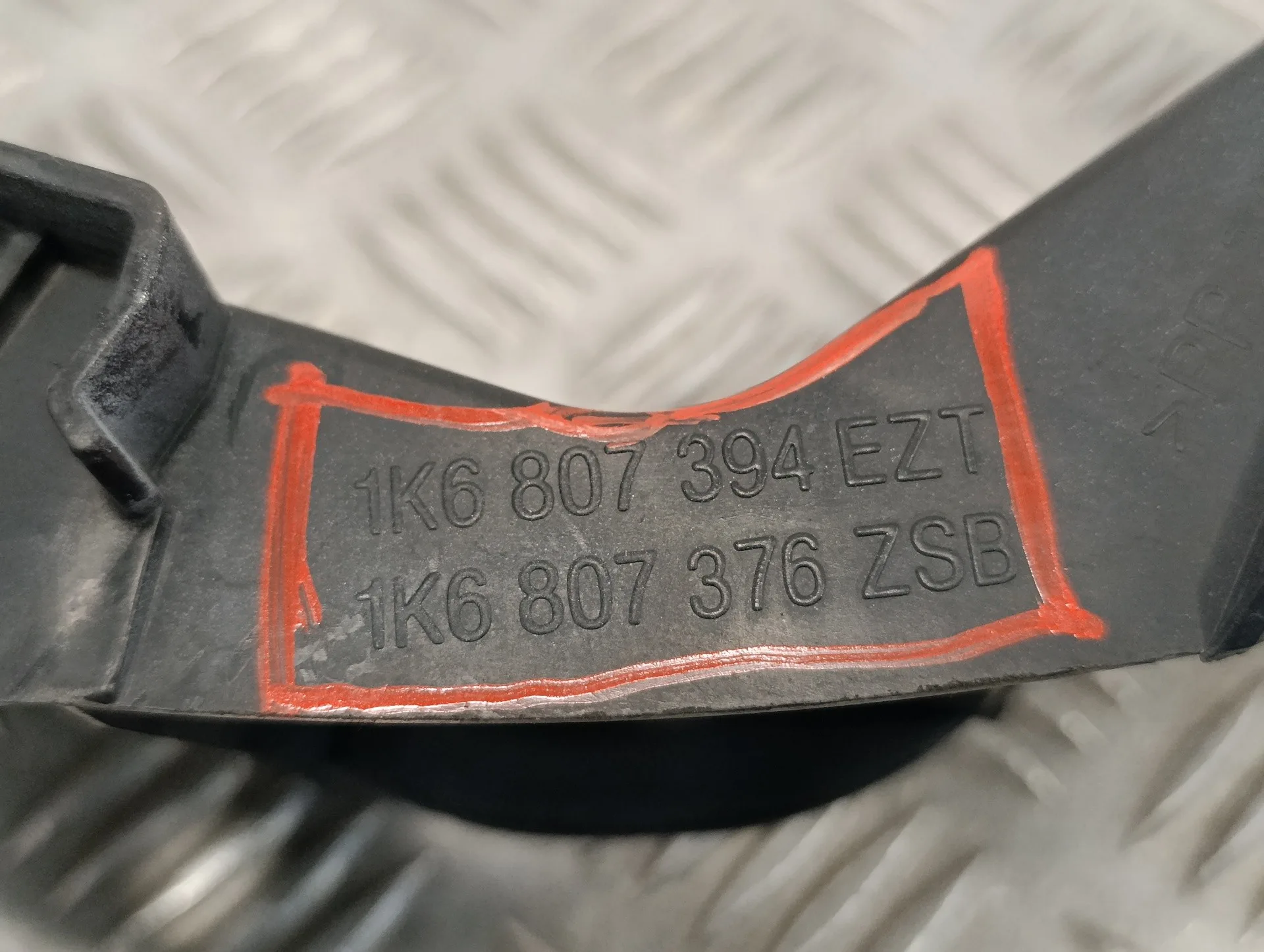Soporte Refuerzo Parachoques Derecho para Volkswagen Golf V Berlina (1K1)