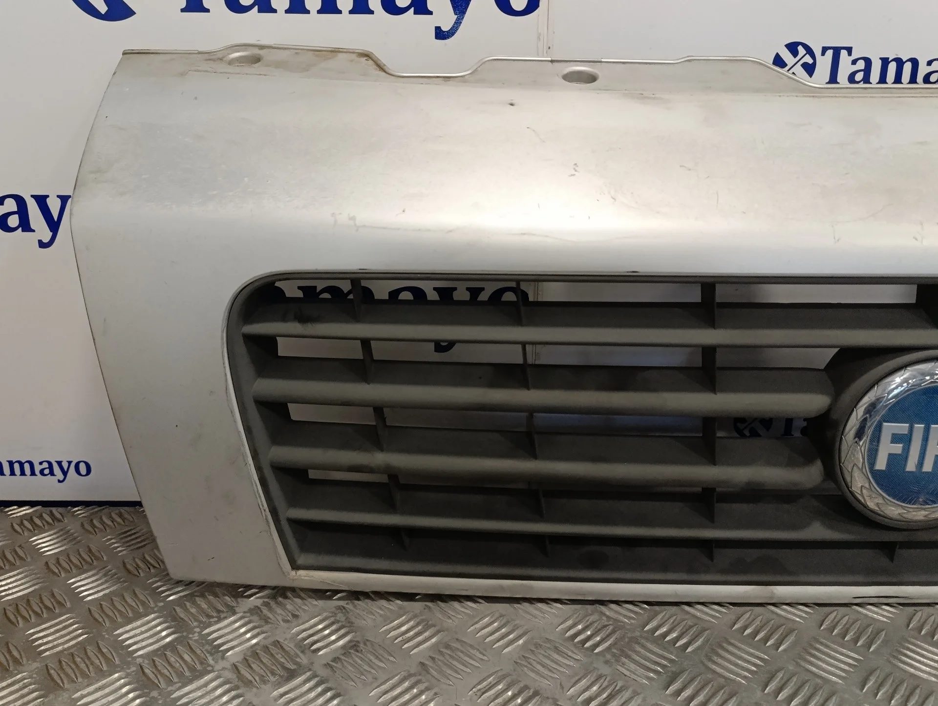Rejilla Delantera para Fiat Ducato Caja Abeirta 33 (06.2006 =>)