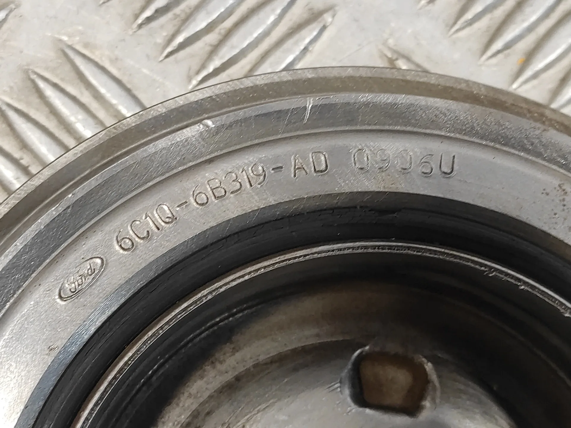 Polea Ciguenal para Ford Transit Caja Cerrada '06