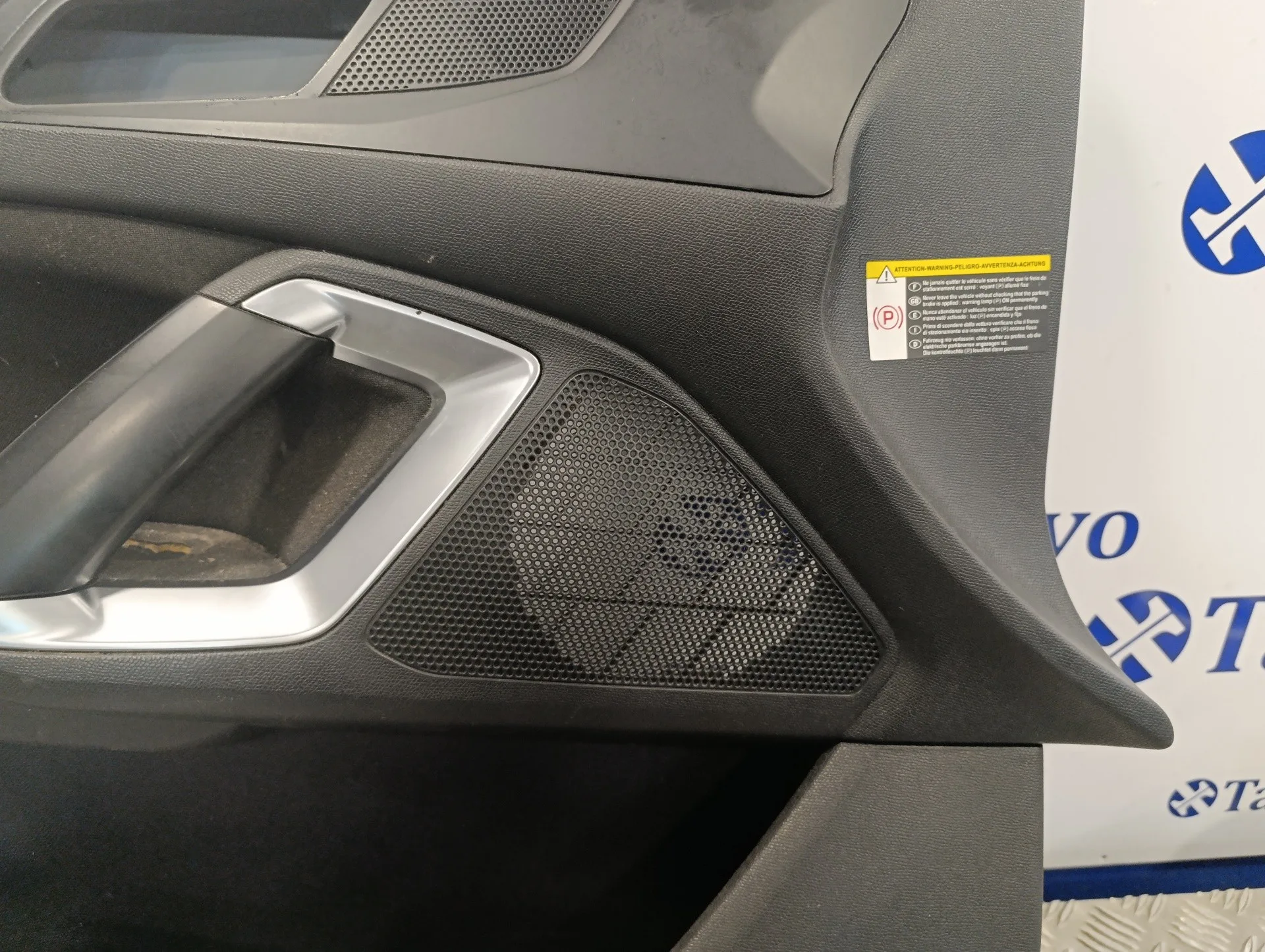 Guarnecido Puerta Delantera Izquierda para Peugeot 308