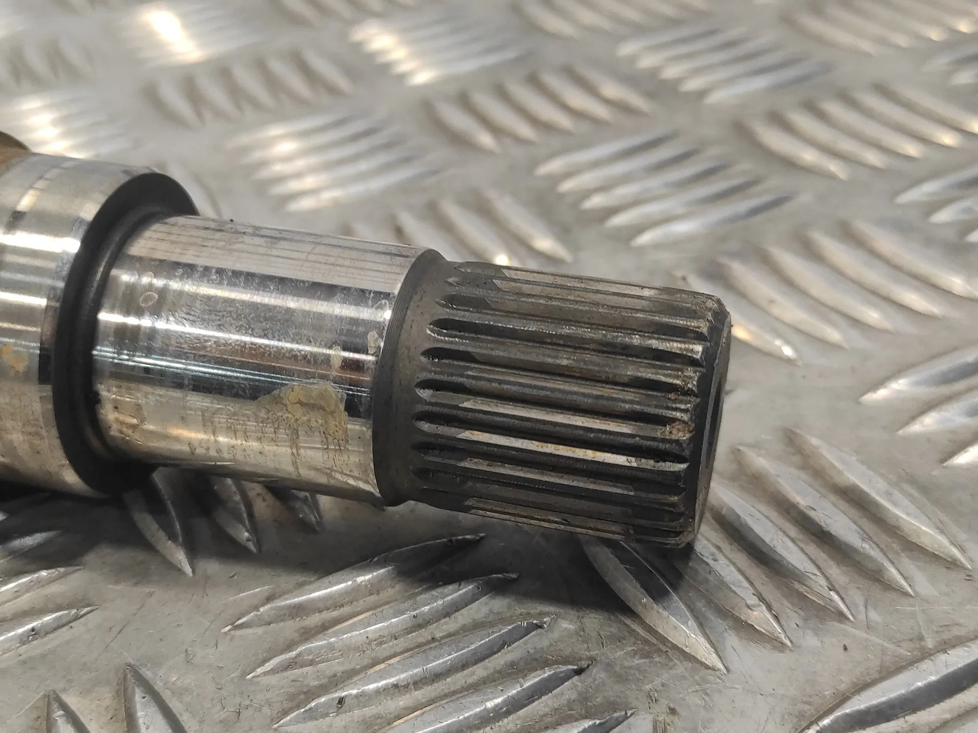 Transmision Delantera Derecha para Ford Focus Berlina (Cap)