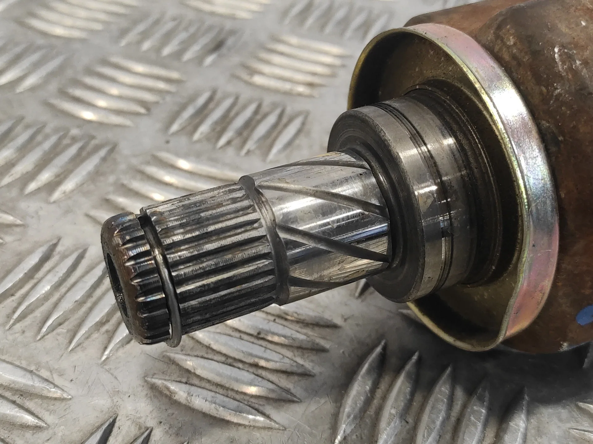 Transmision Delantera Izquierda para Nissan Primera Berlina (P12)