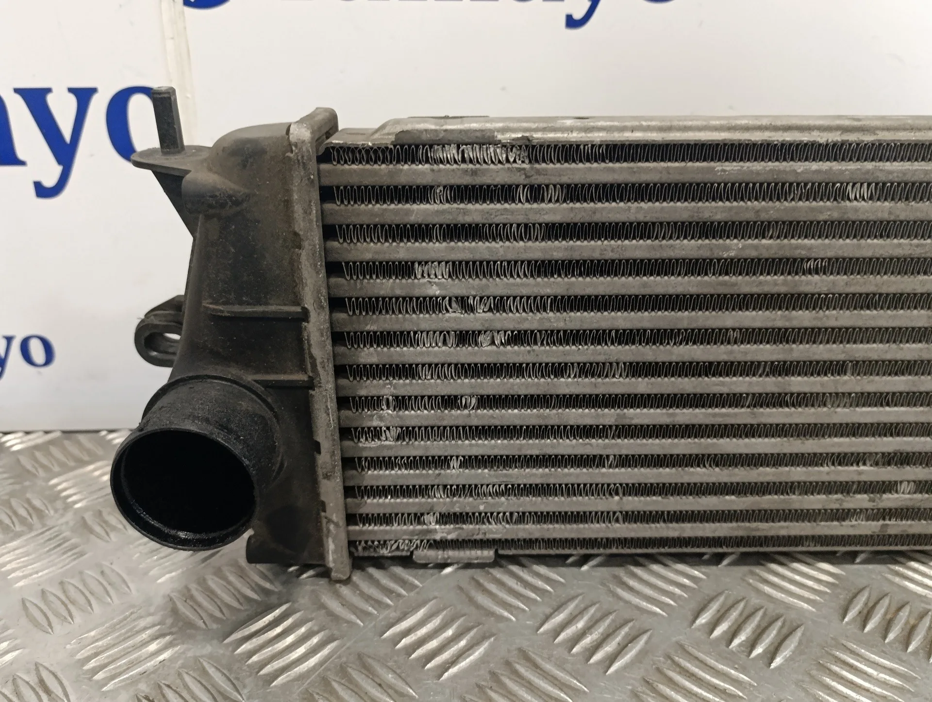 Intercooler para Renault Trafic Caja Cerrada (Ab 4.01)