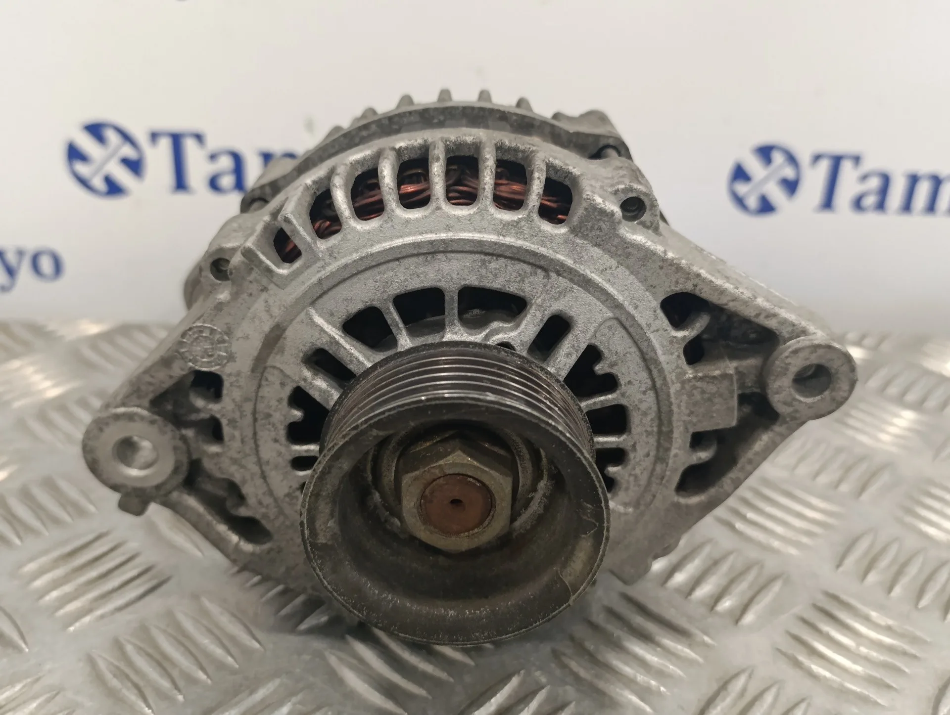 Alternador para Nissan Almera (N16/E)