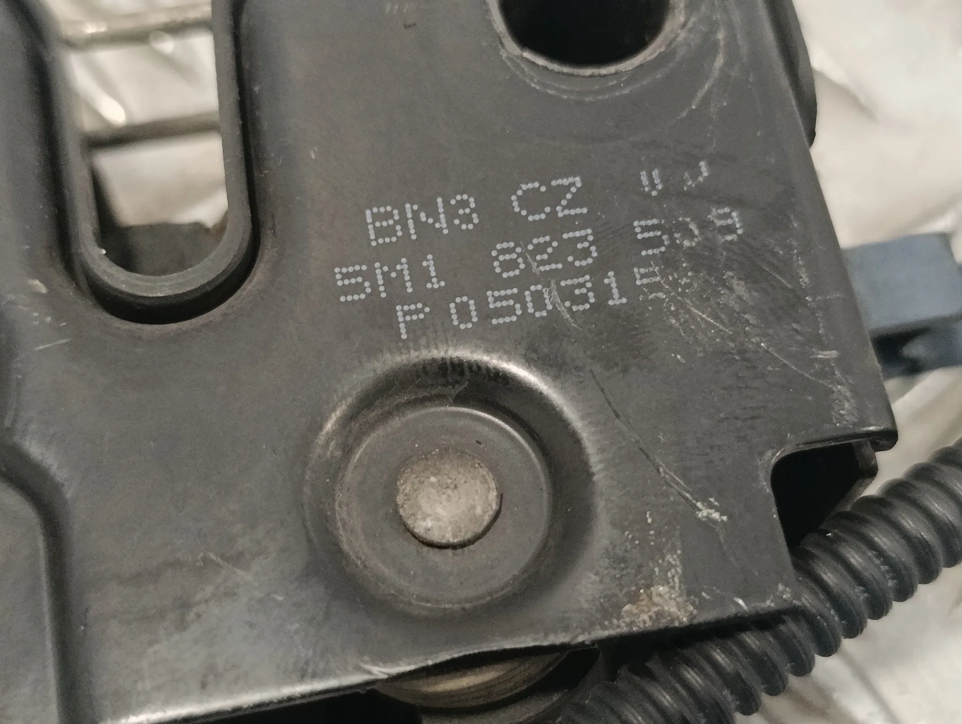 Cerradura Capot para Volkswagen Golf Plus (5M1)