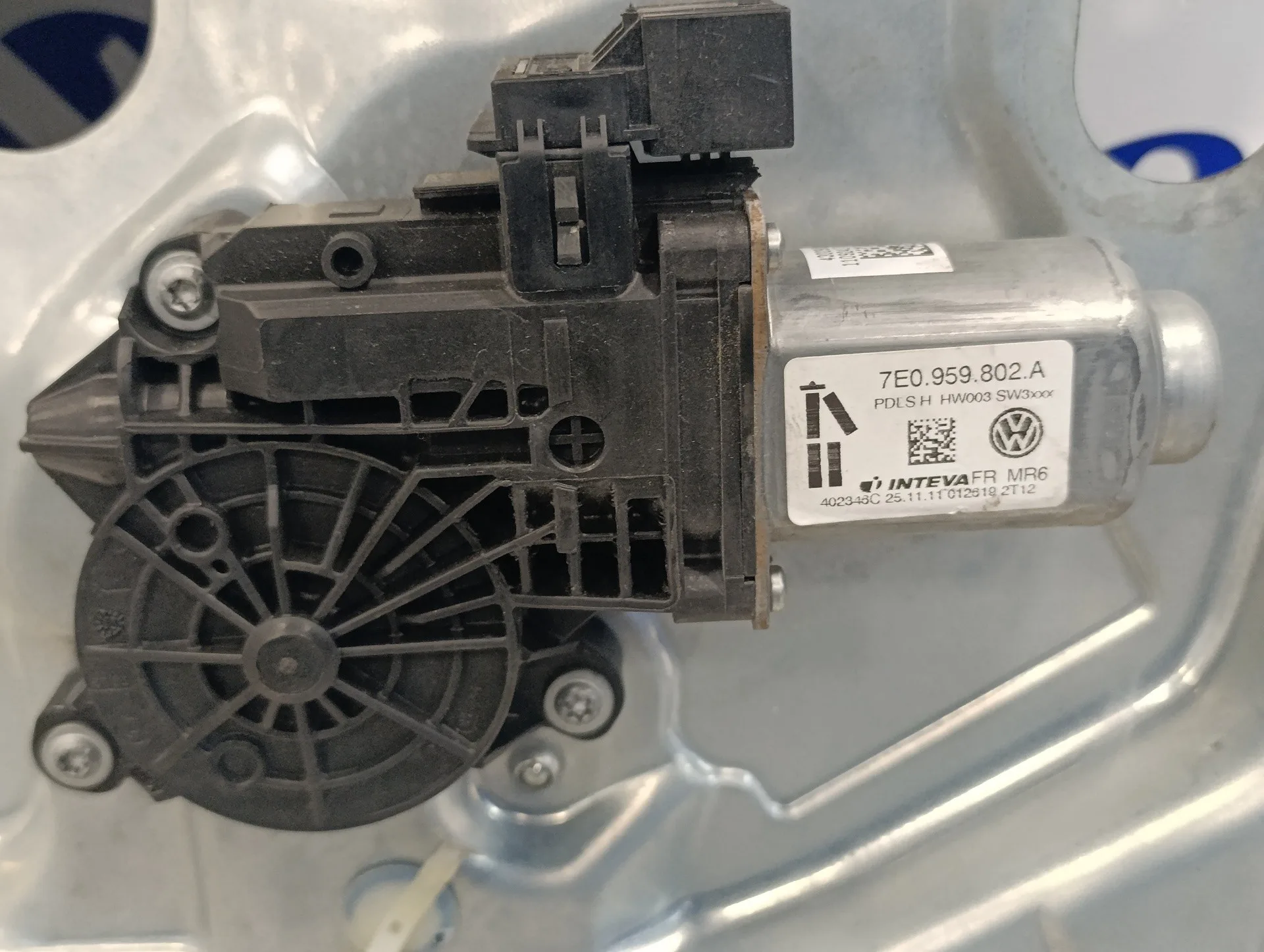 Elevalunas Delantero Derecho para Volkswagen T5 Transporter (7E)