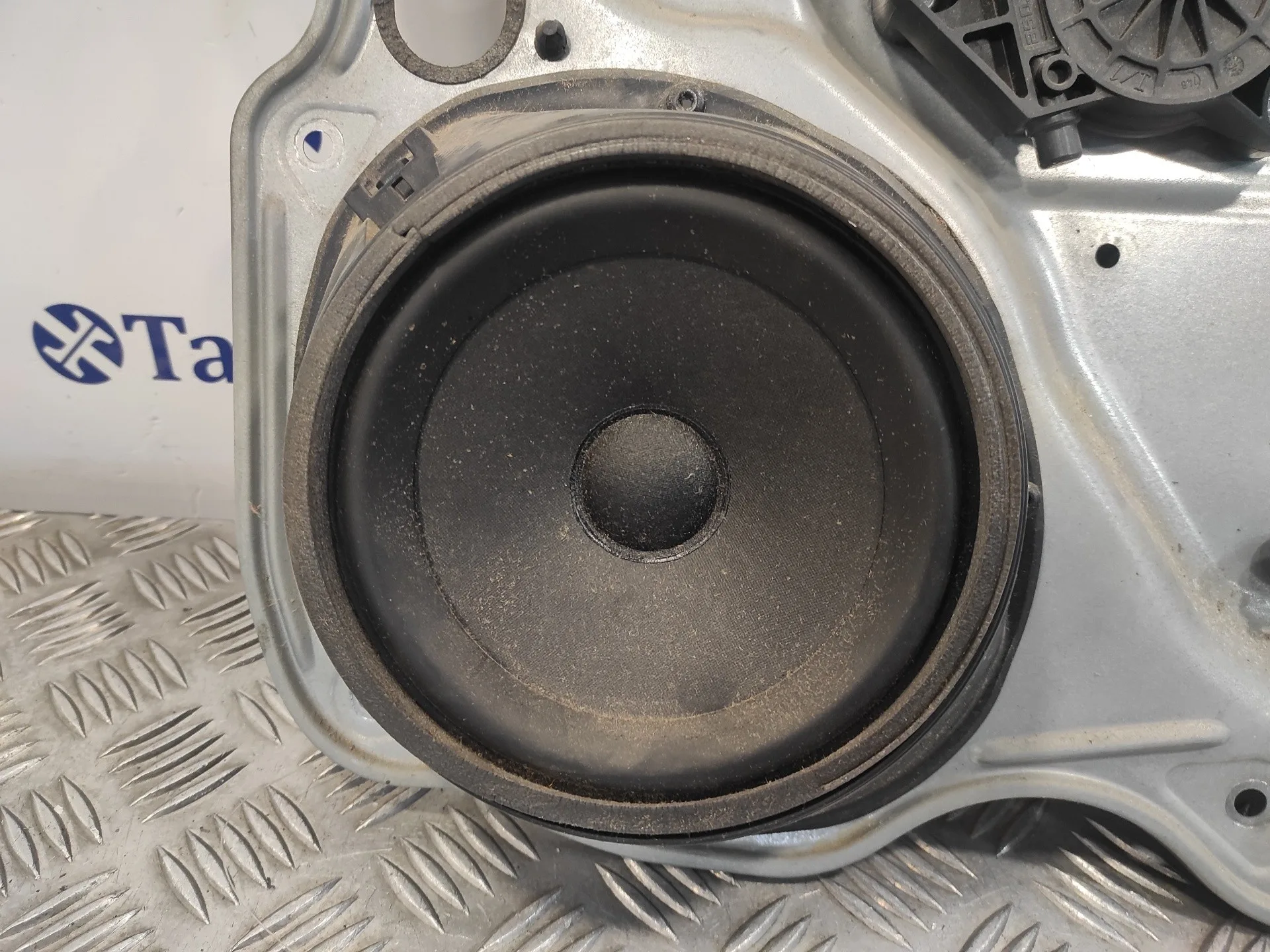 Elevalunas Delantero Derecho para Ford Focus Berlina (Cap)