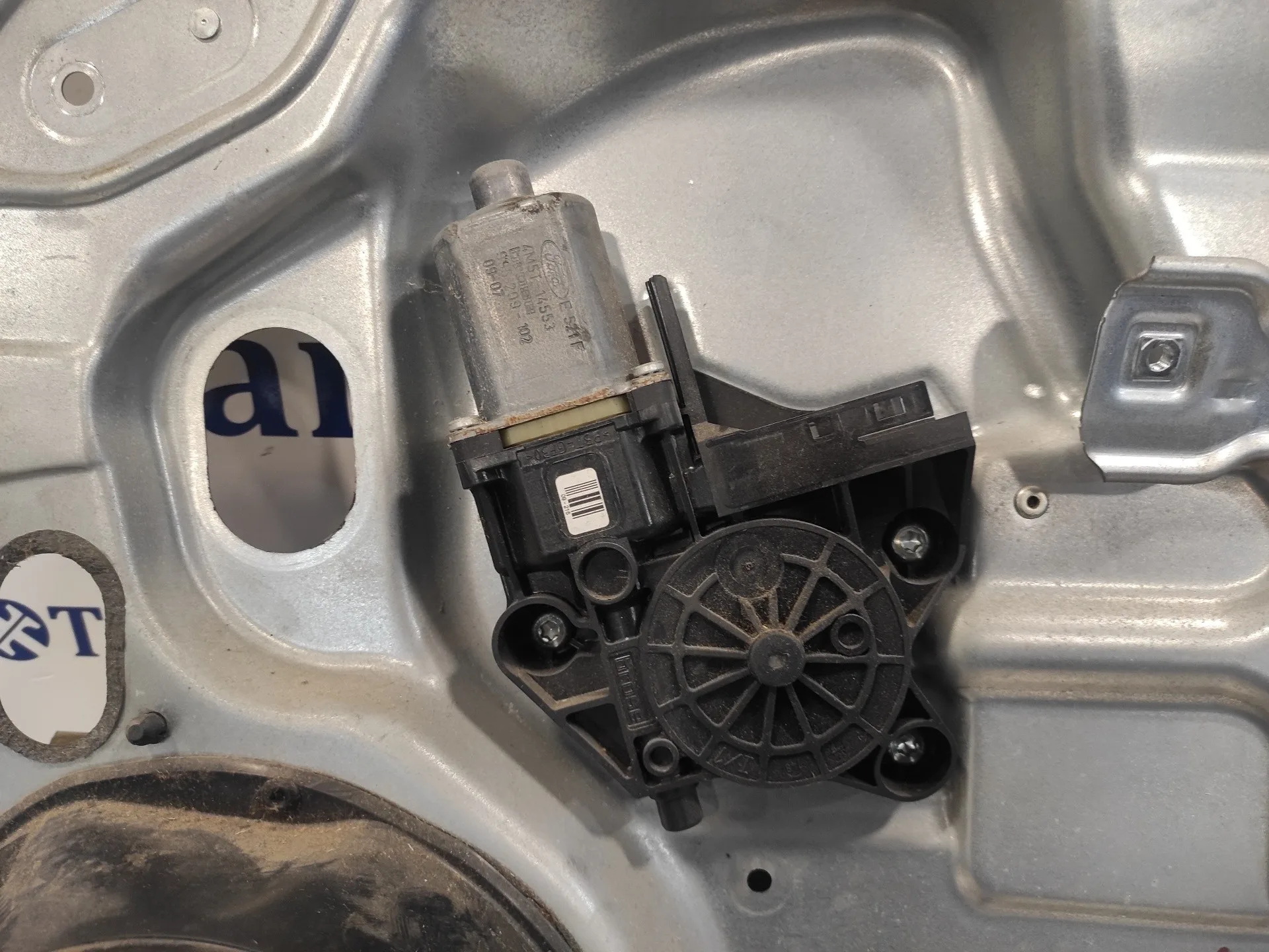 Elevalunas Delantero Derecho para Ford Focus Berlina (Cap)