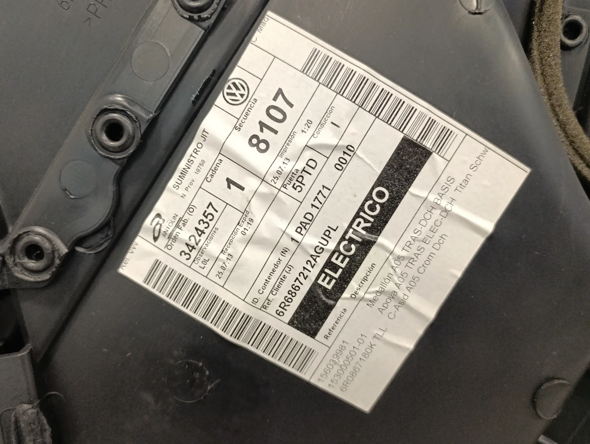 Guarnecido Puerta Trasera Derecha para Volkswagen Polo (6R1)