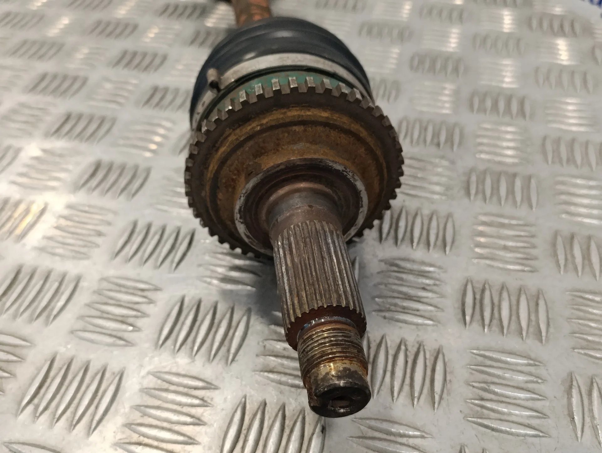 Transmision Delantera Izquierda para Mazda 6 Berlina (Gg)