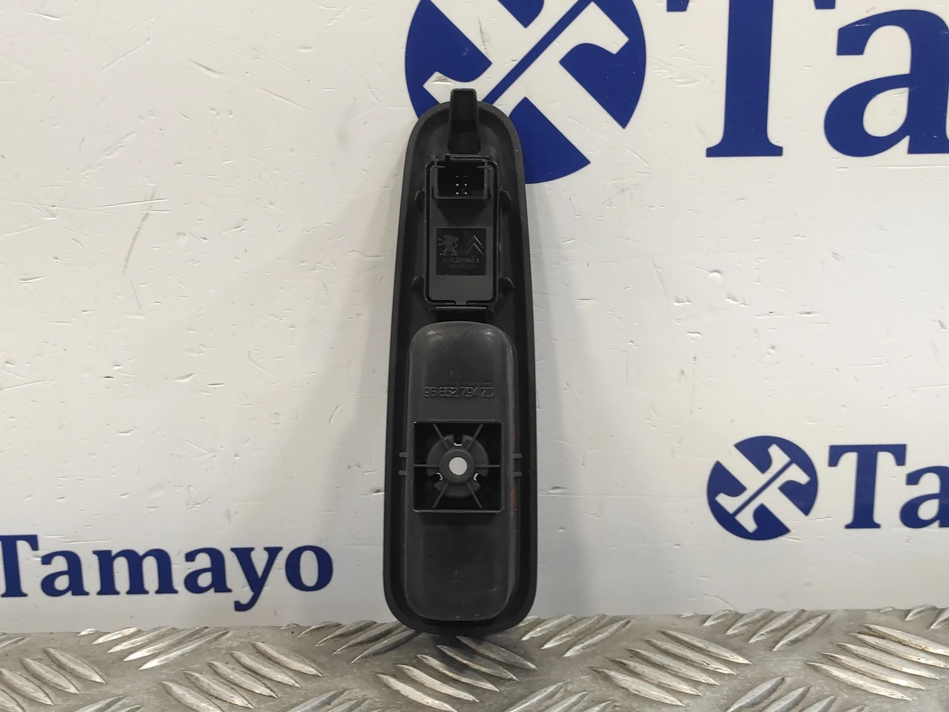 Mando Elevalunas Trasero Derecho para Peugeot 3008