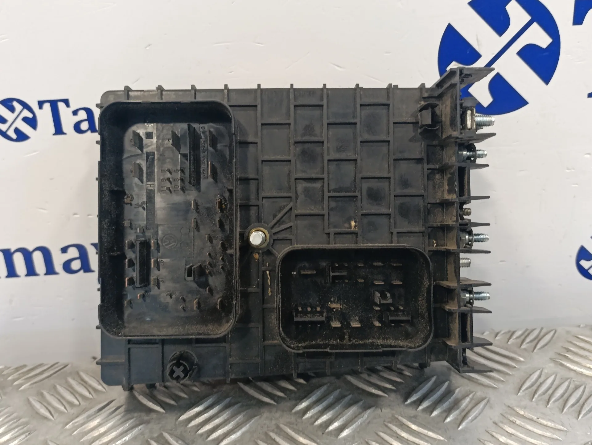 Caja Reles / Fusibles para Audi A3 (8P)