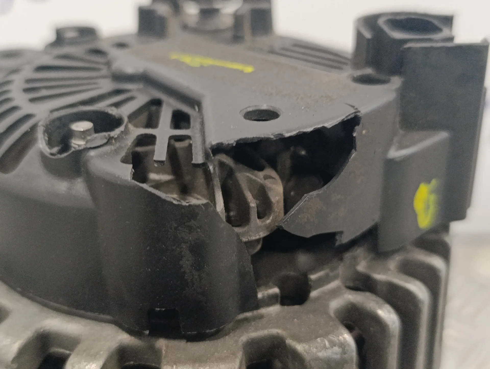 Alternador para Volkswagen Polo (6R1)