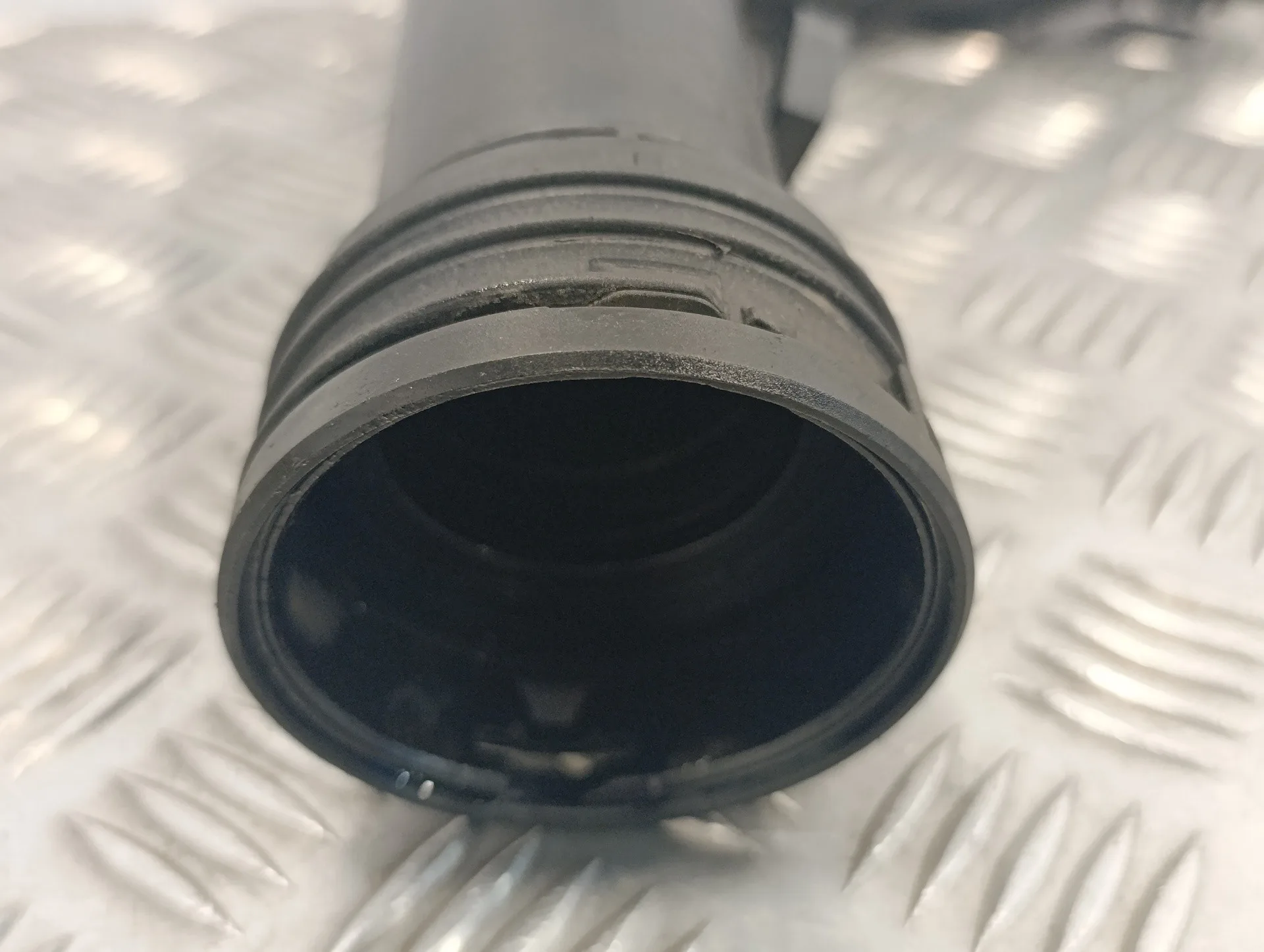 Tubo para Volkswagen Passat Variant (3C5)