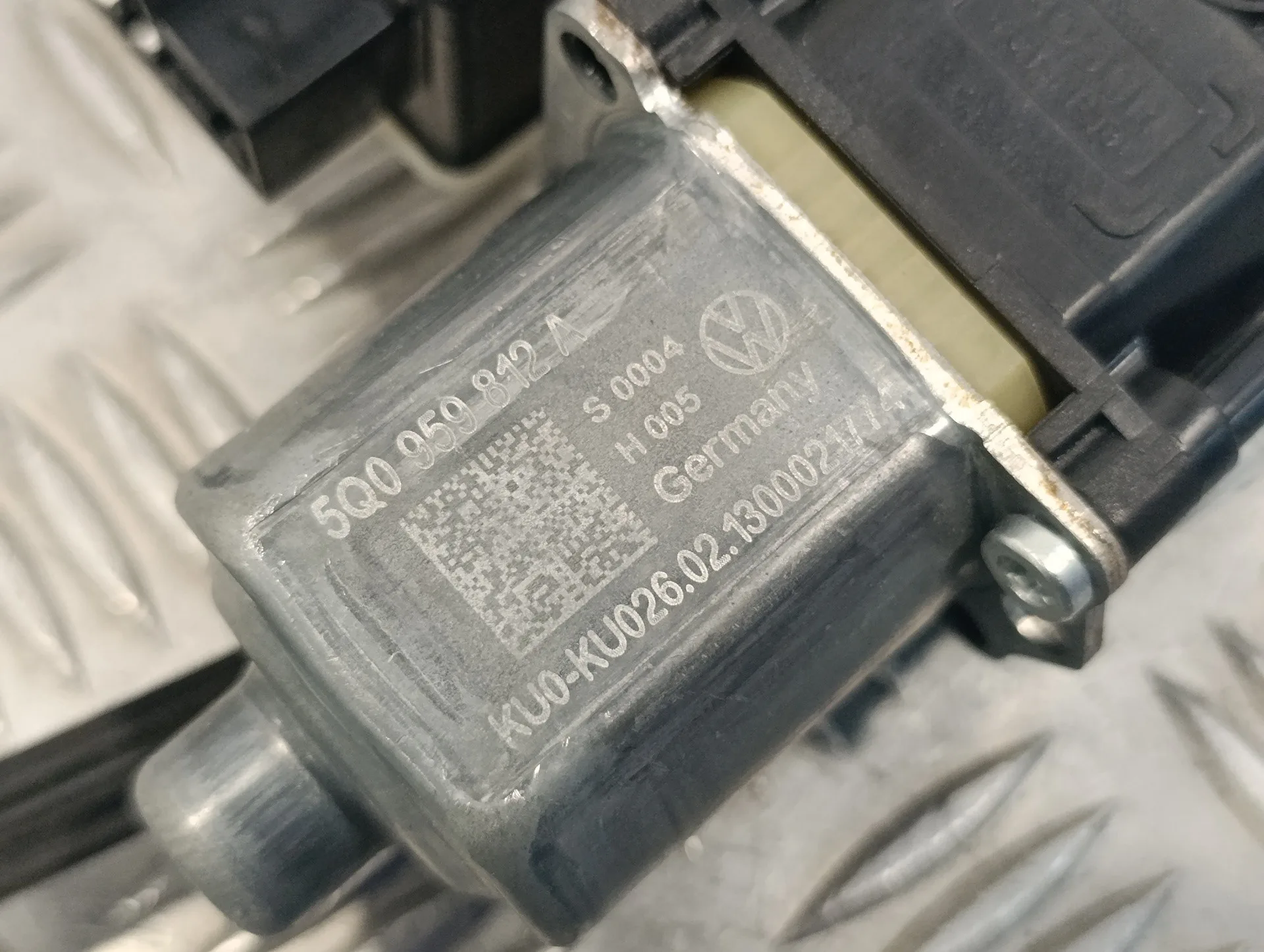 Elevalunas Trasero Derecho para Seat Leon (5F1)