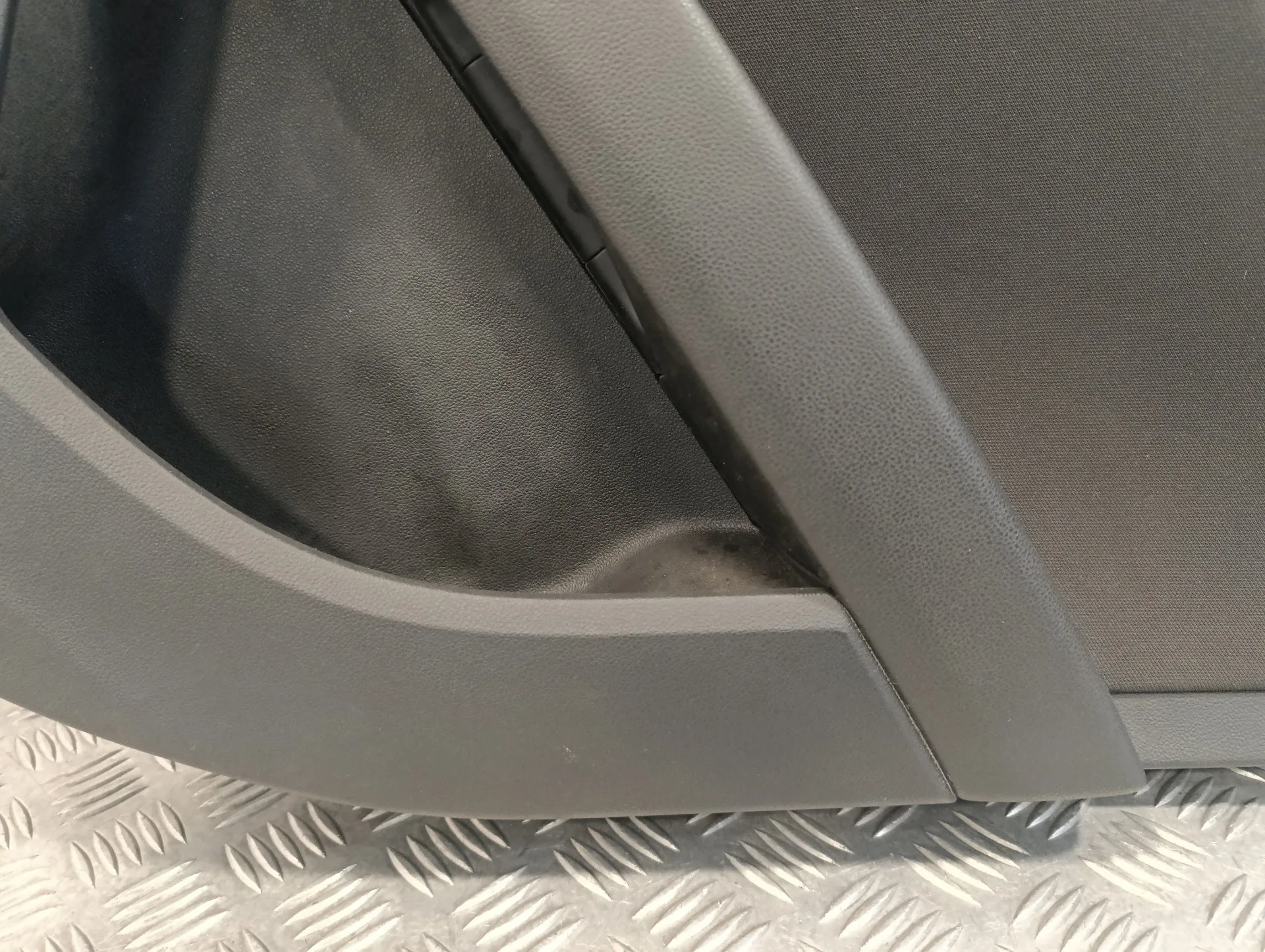Guarnecido Puerta Trasera Derecha para Seat Leon (5F1)