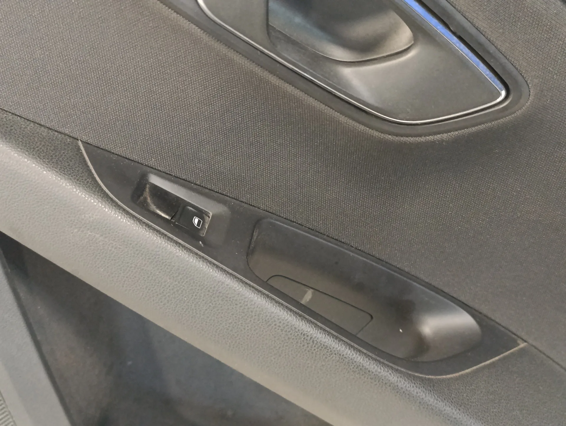 Guarnecido Puerta Trasera Derecha para Seat Leon (5F1)