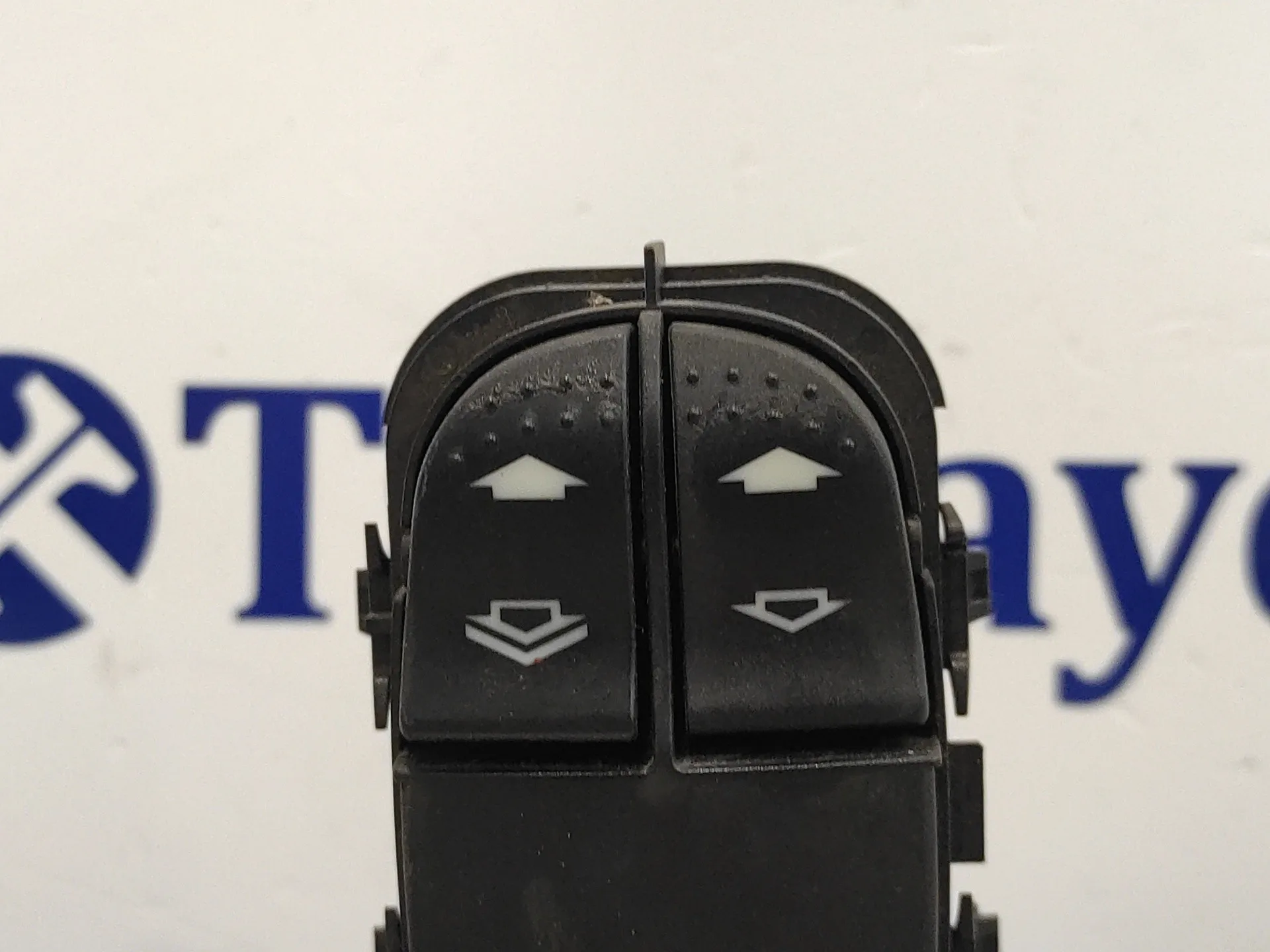 Mando Elevalunas Delantero Izquierdo para Ford Focus Berlina (Cak)