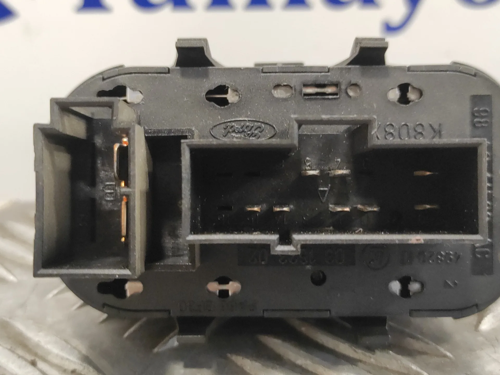 Mando Elevalunas Delantero Izquierdo para Ford Focus Berlina (Cak)