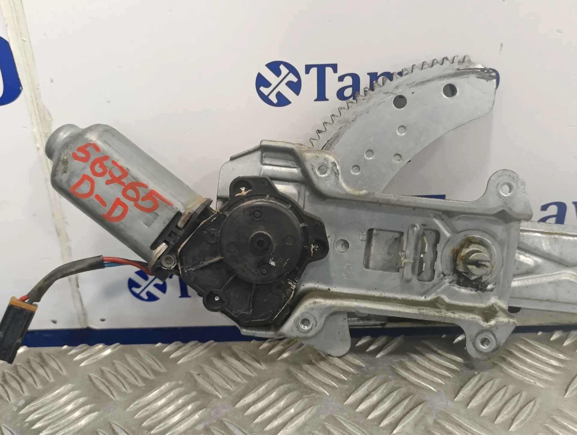 Elevalunas Delantero Derecho para Nissan Micra (K11)