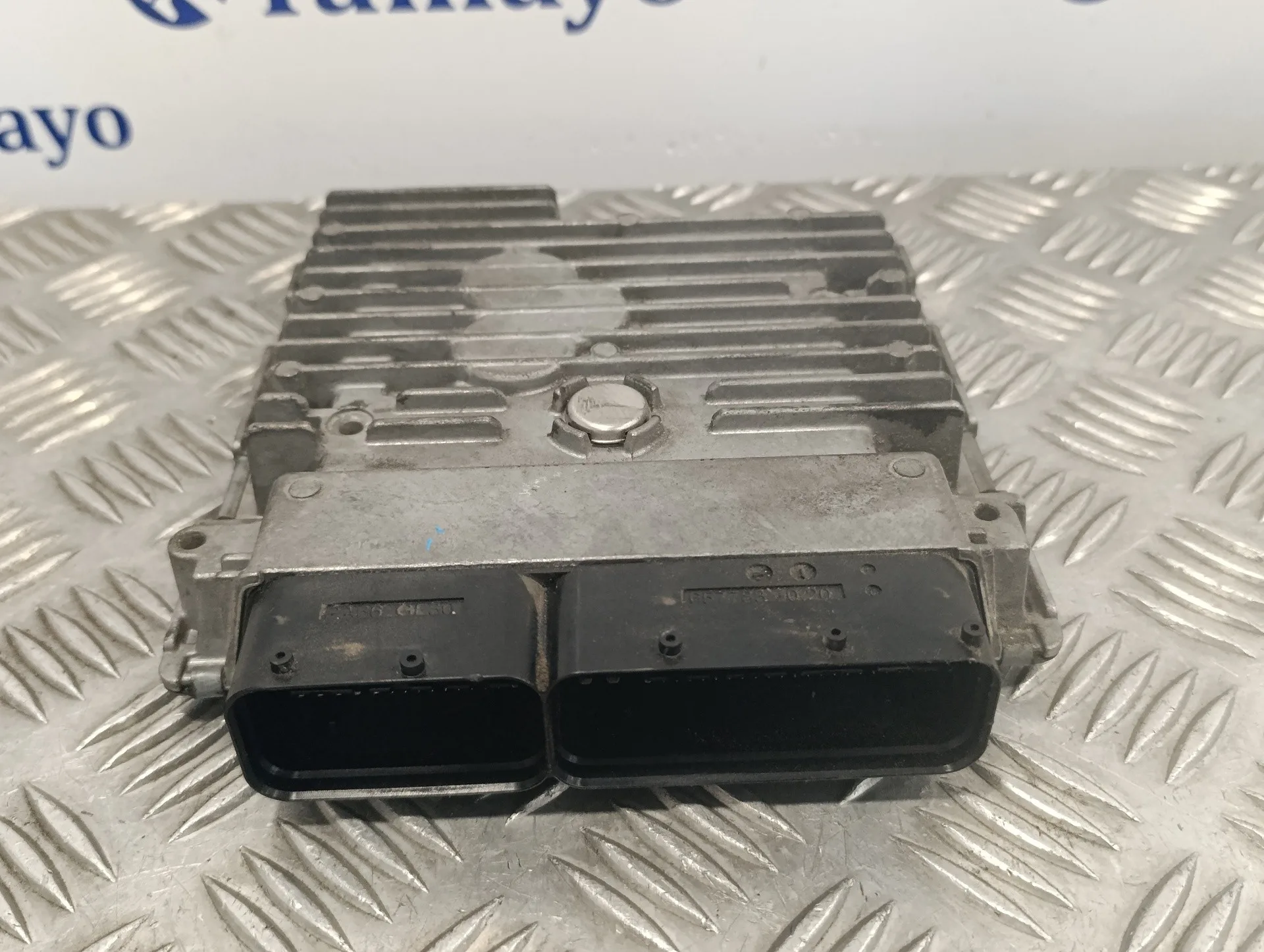 Centralita Motor Uce para Seat Ibiza (6J5)