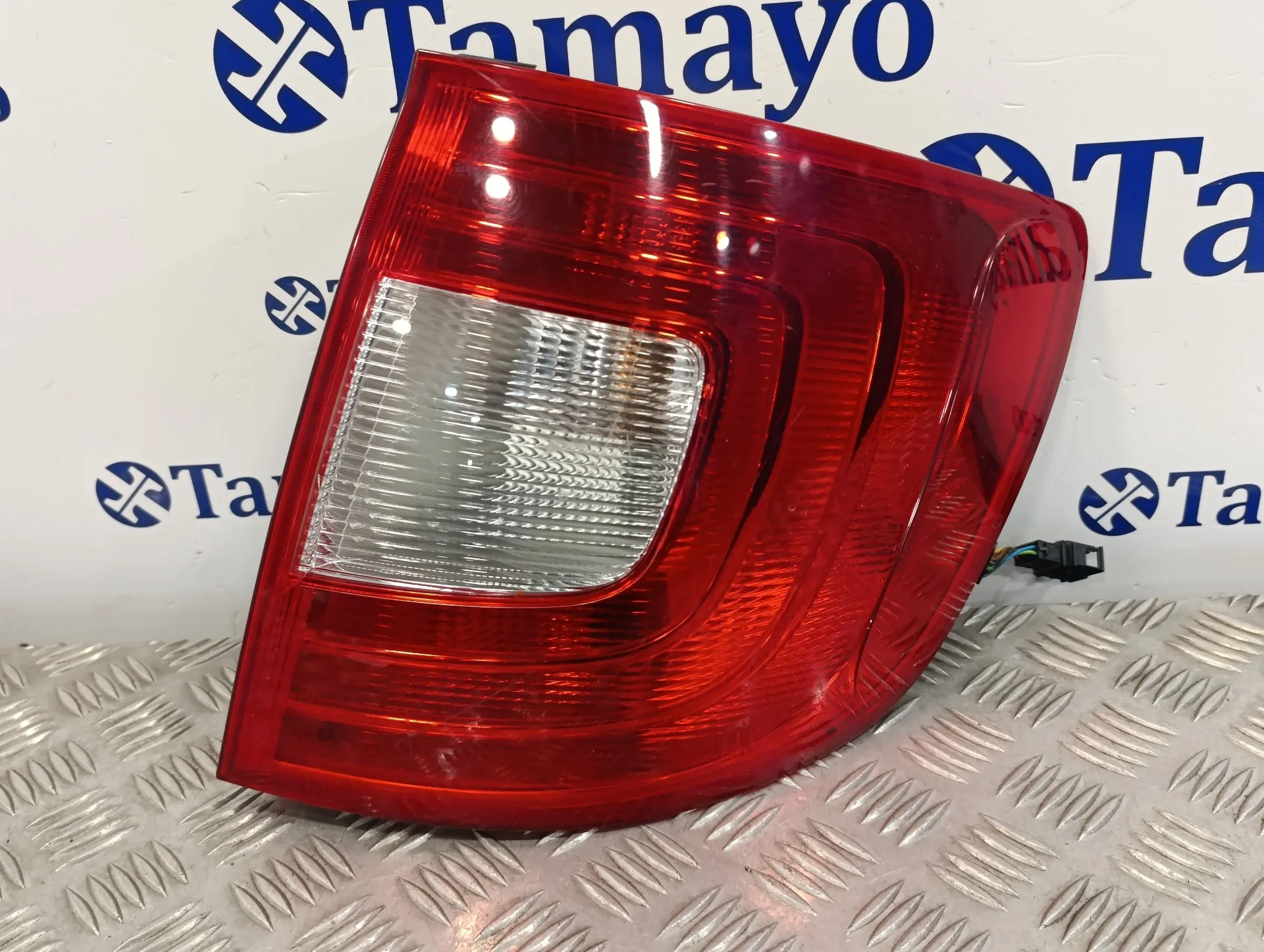 Piloto Trasero Derecho para Skoda Suberb (3T4)