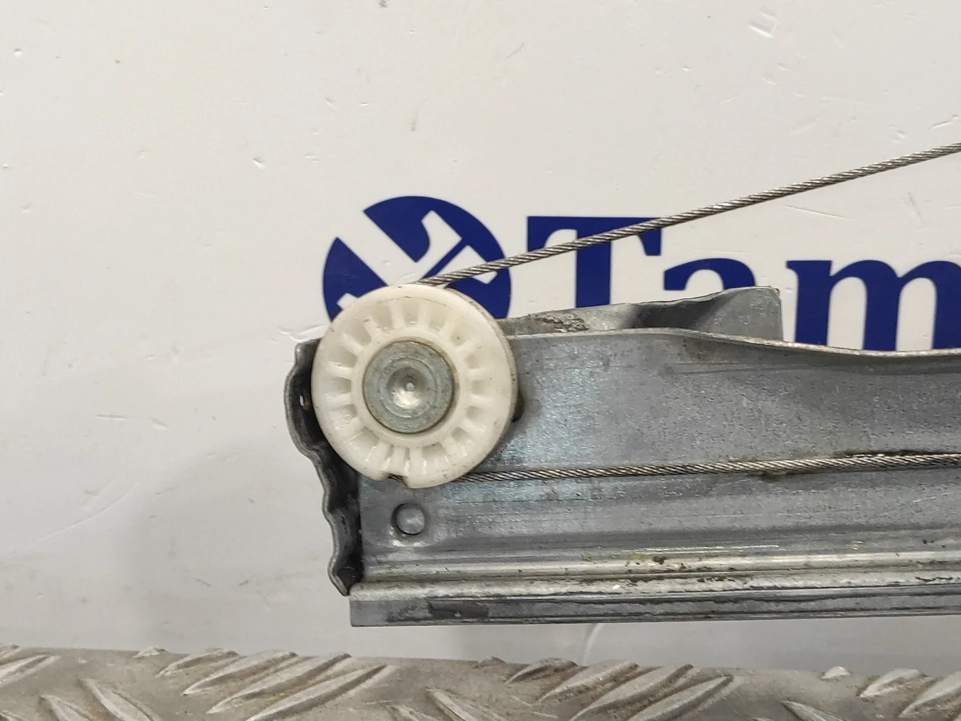 Elevalunas Delantero Izquierdo para Renault Clio Iv