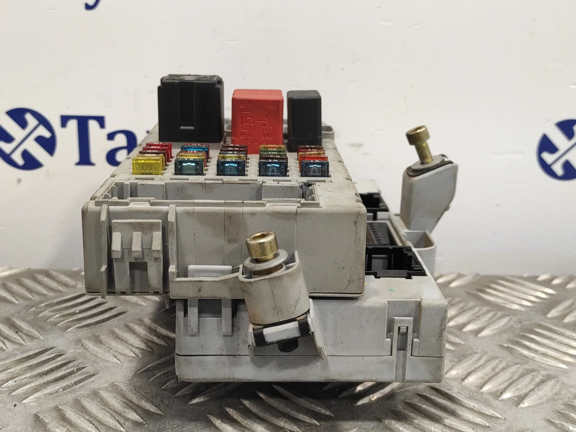 Caja Reles / Fusibles para Fiat Punto Berlina (188)