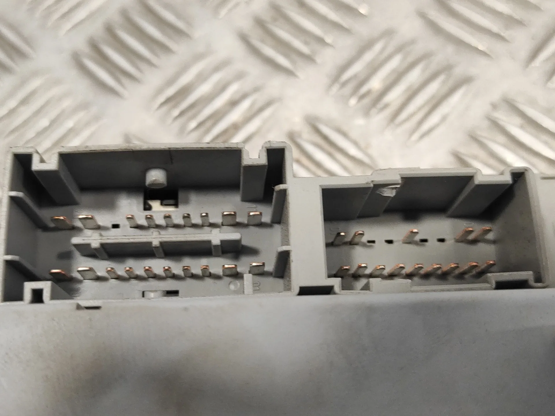 Caja Reles / Fusibles para Fiat Punto Berlina (188)